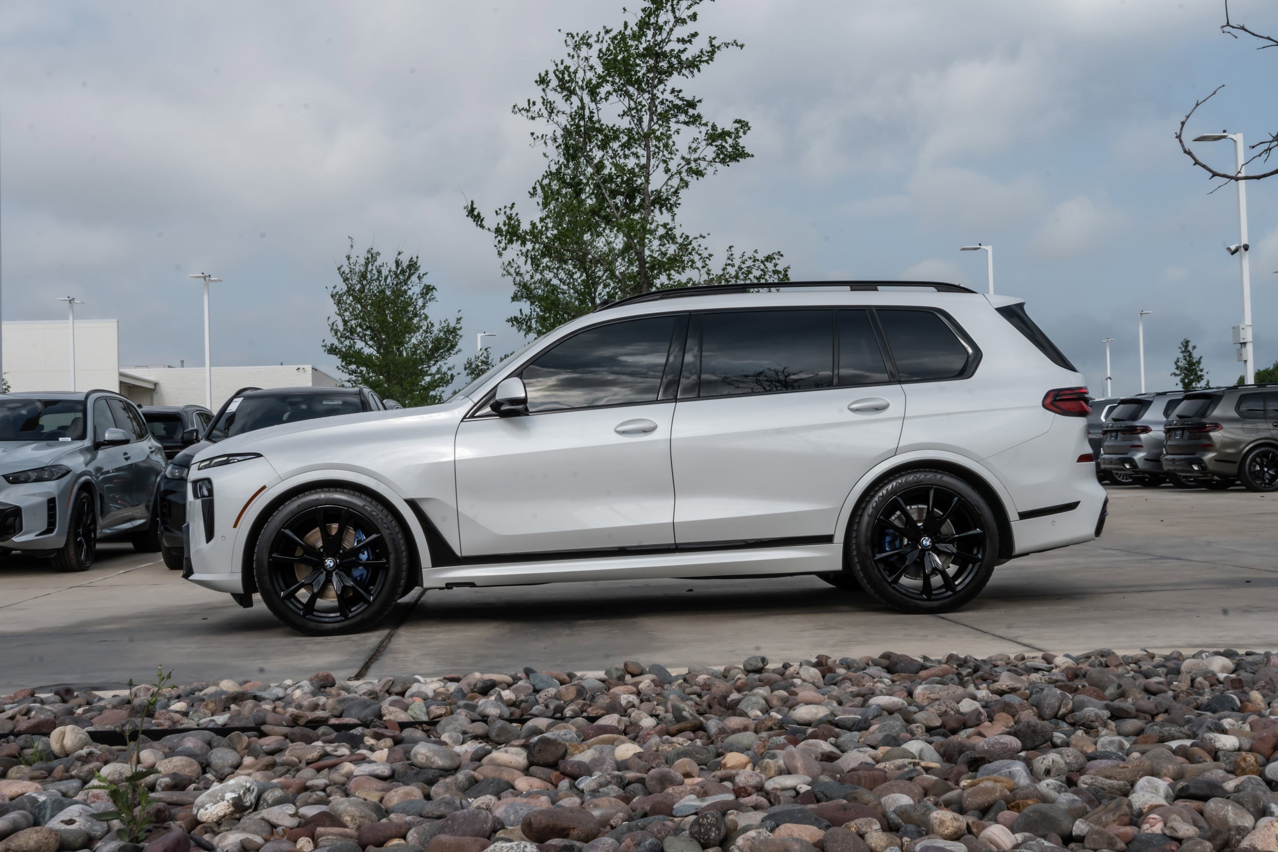 2025 BMW X7 xDrive40i photo 5