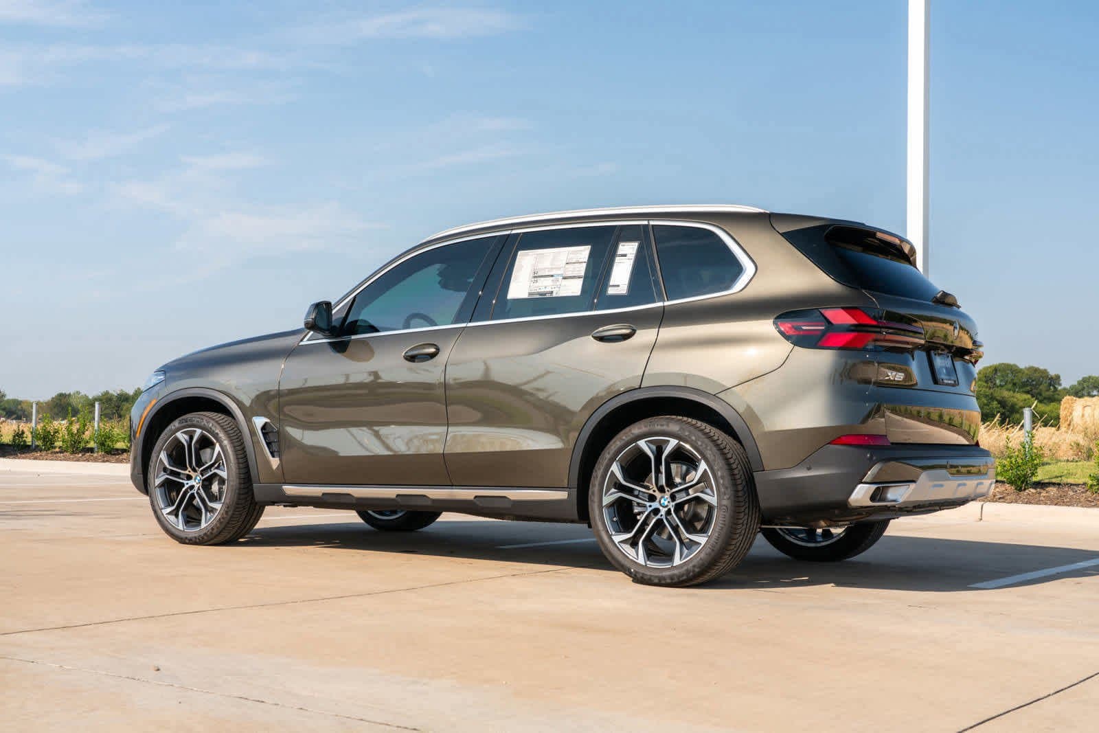 2025 BMW X5 sDrive40i photo 3