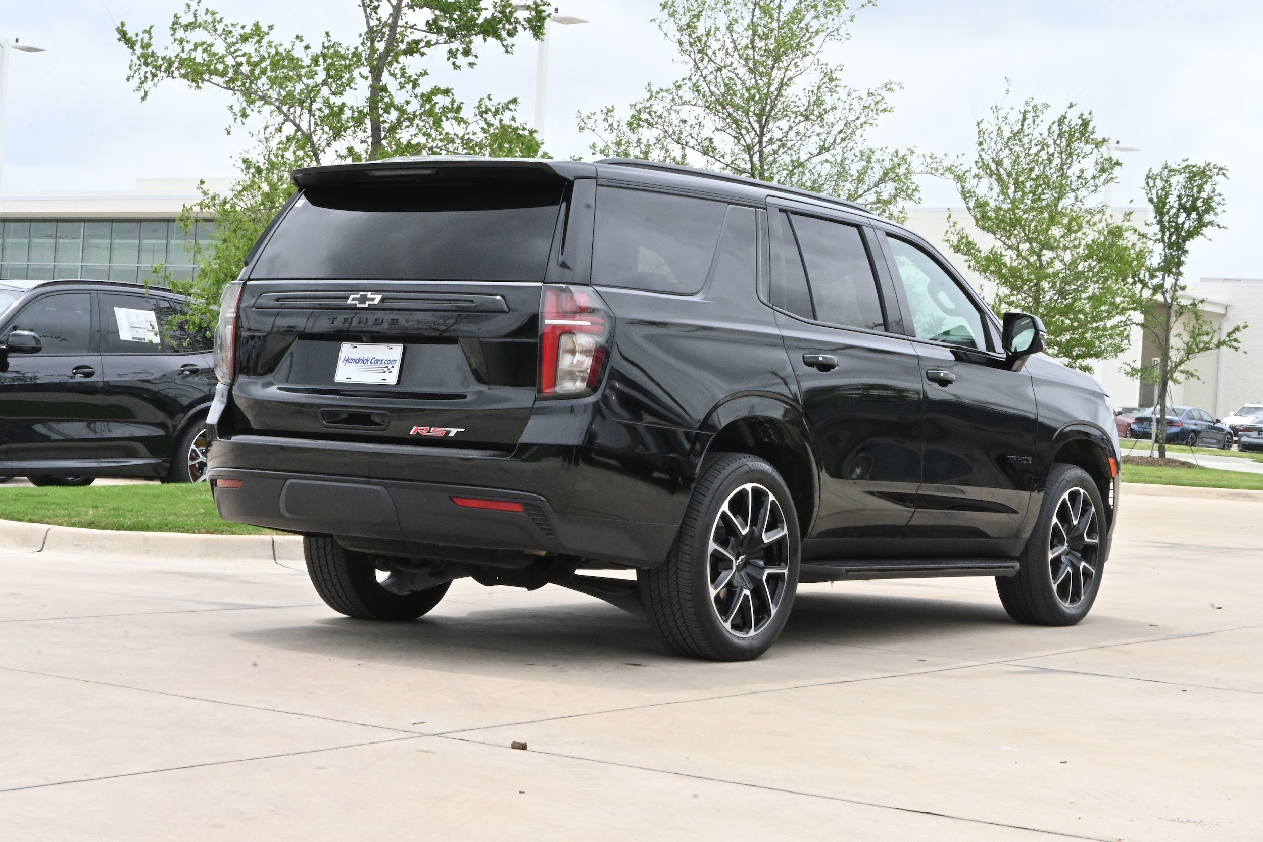 2024 Chevrolet Tahoe RST Luxury 4WD photo 3