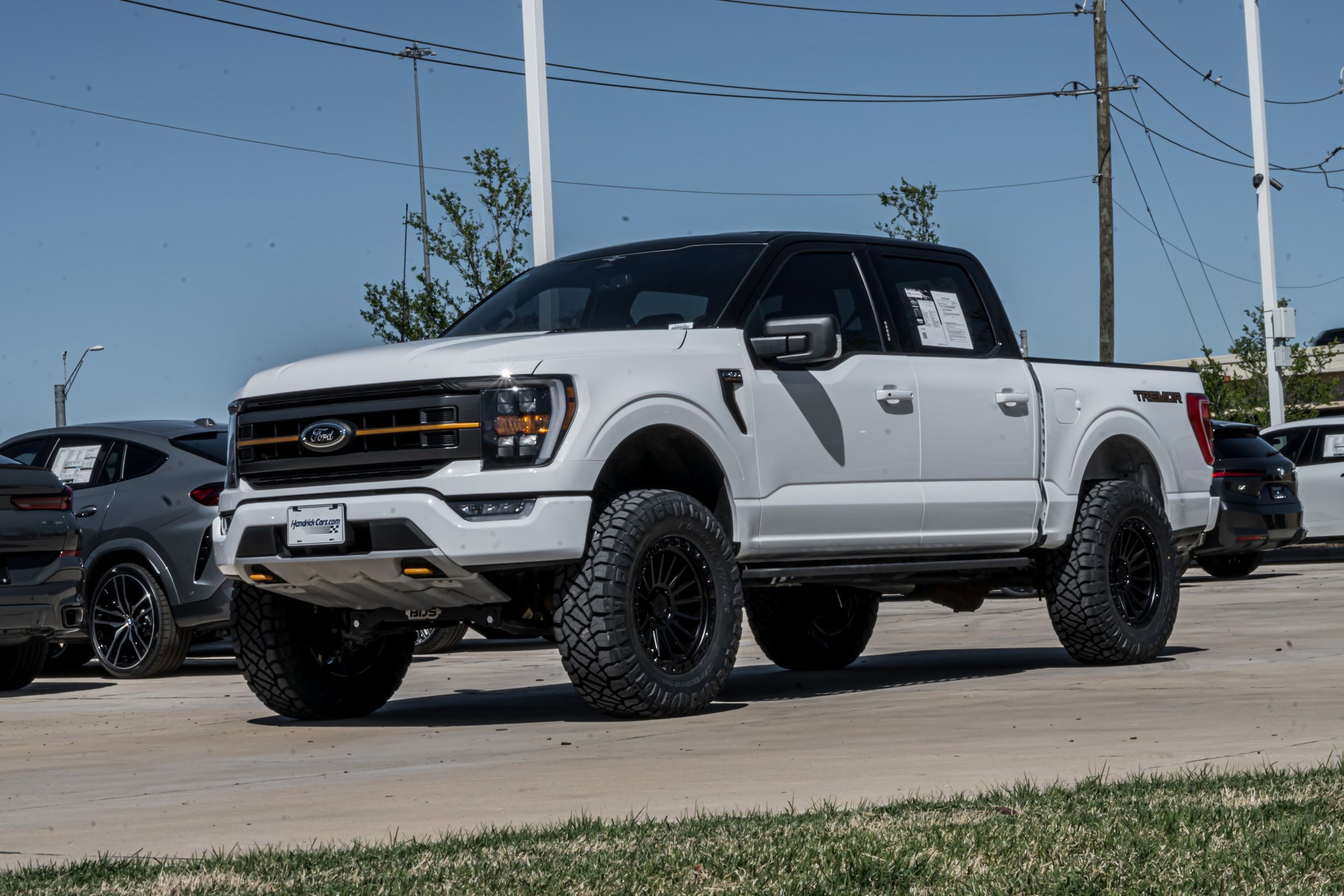 2023 Ford F-150 Tremor 4WD SuperCrew photo 4