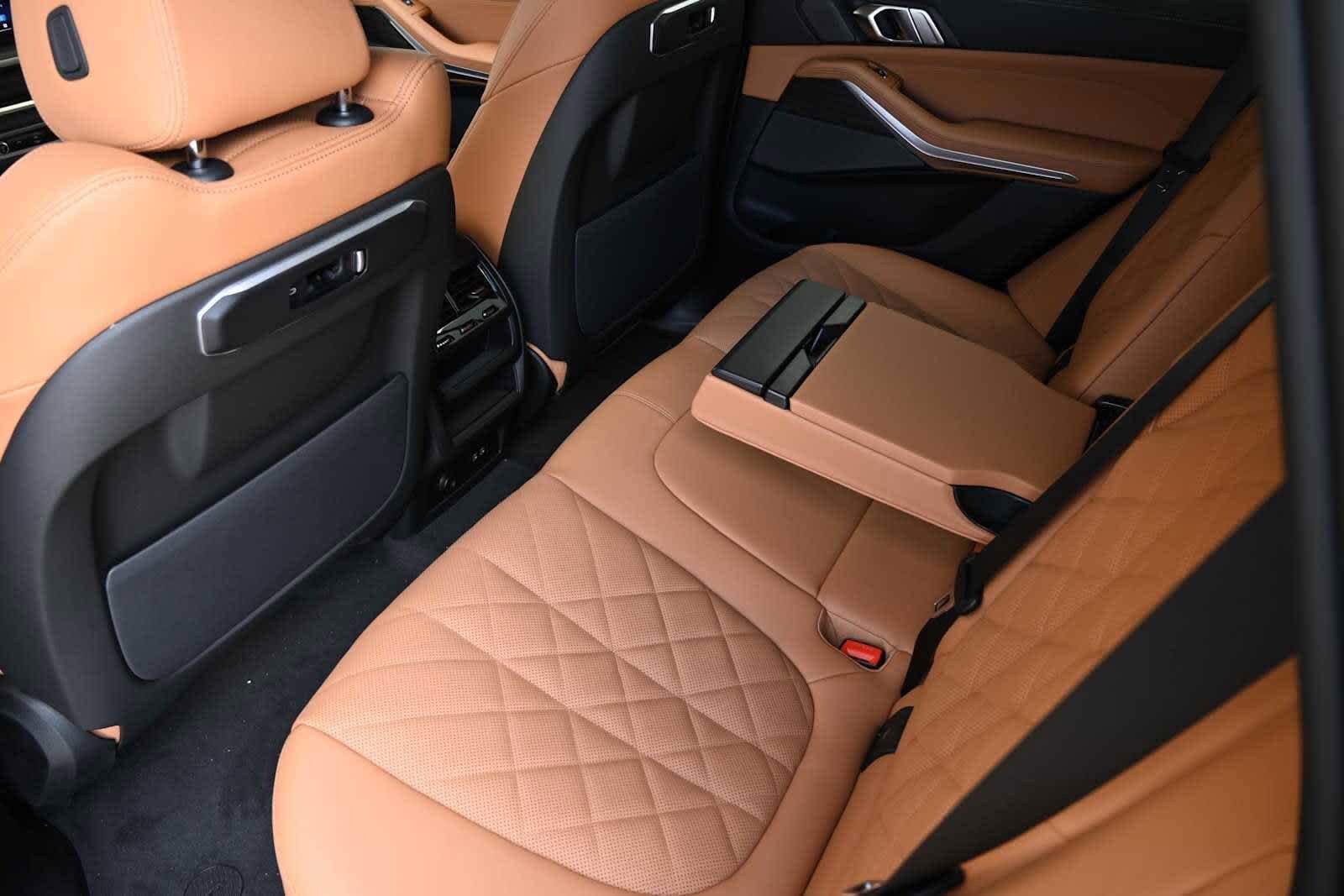 2026 BMW X5 xDrive50e photo 3