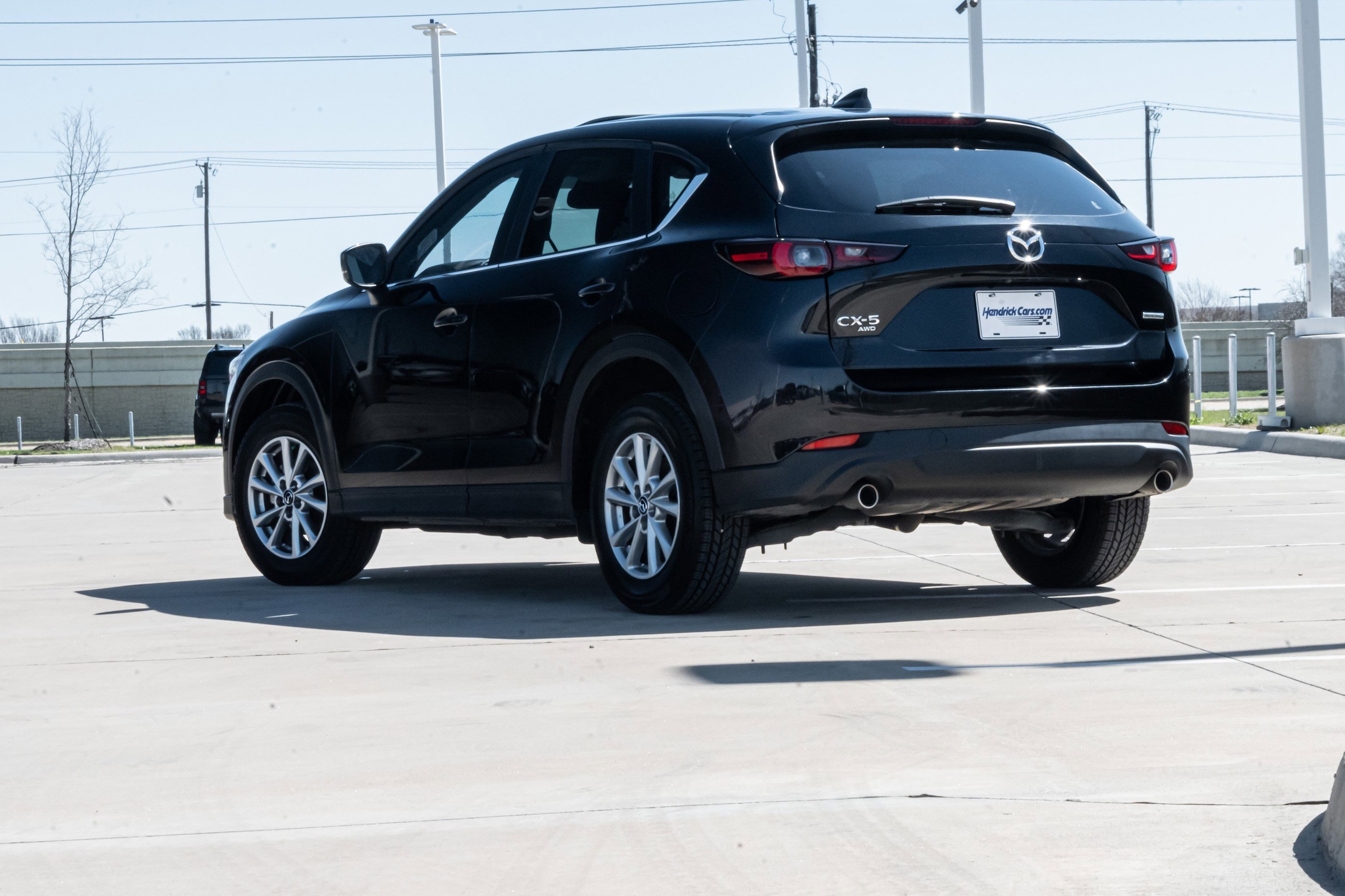 2022 Mazda CX-5 2.5 S Preferred Package AWD photo 2