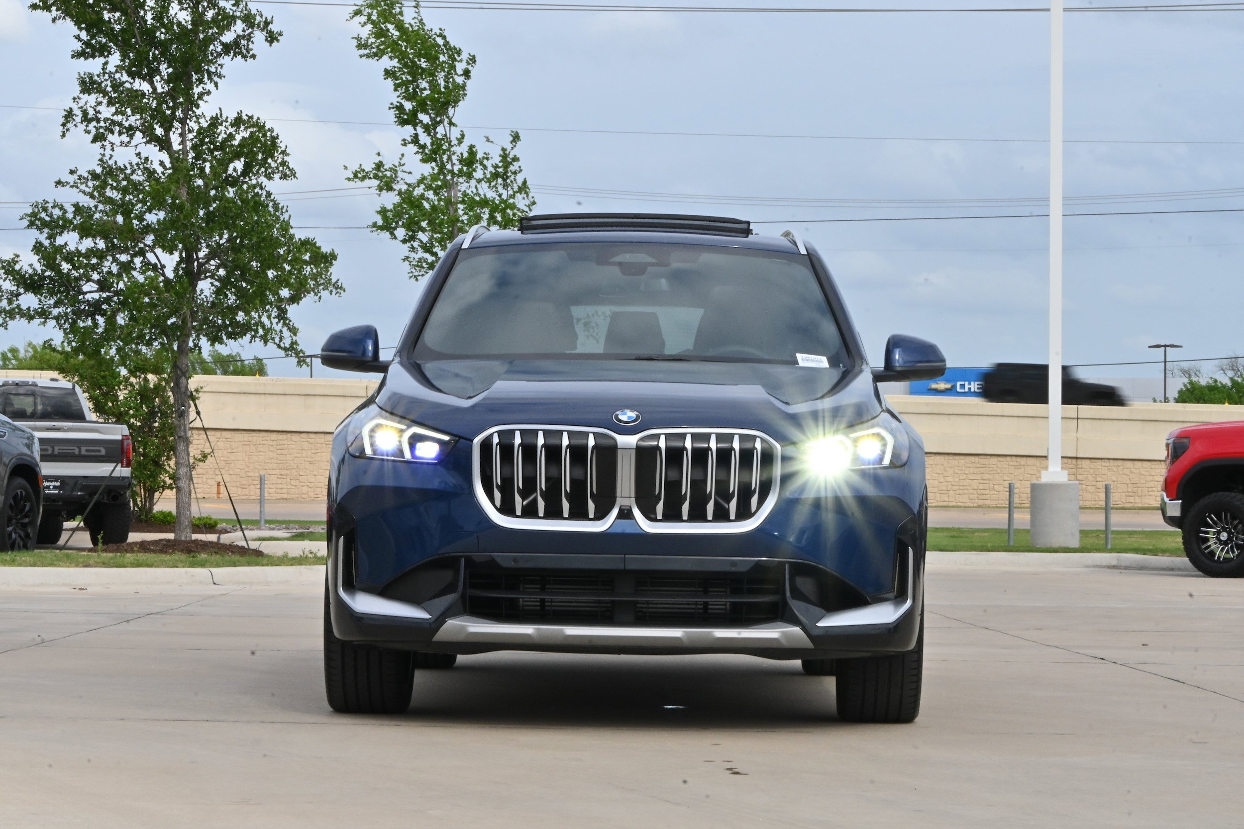 2025 BMW X1 xDrive28i photo 2