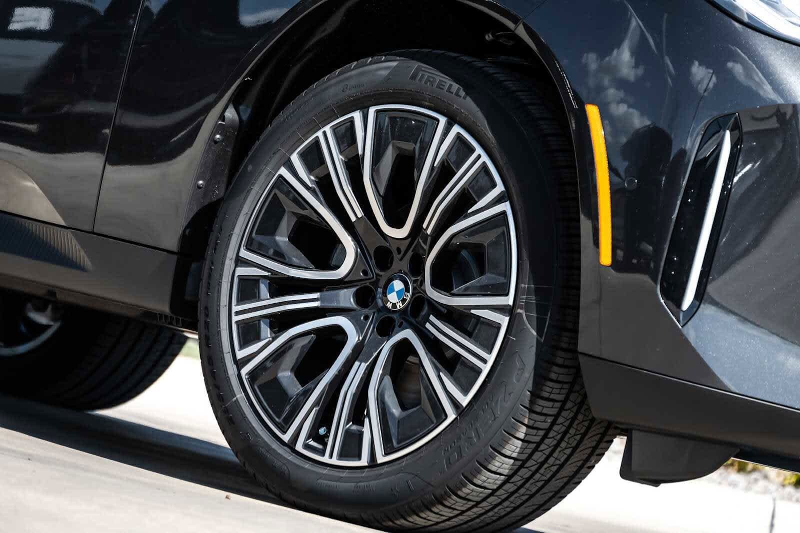 2026 BMW X3 30 xDrive photo 3