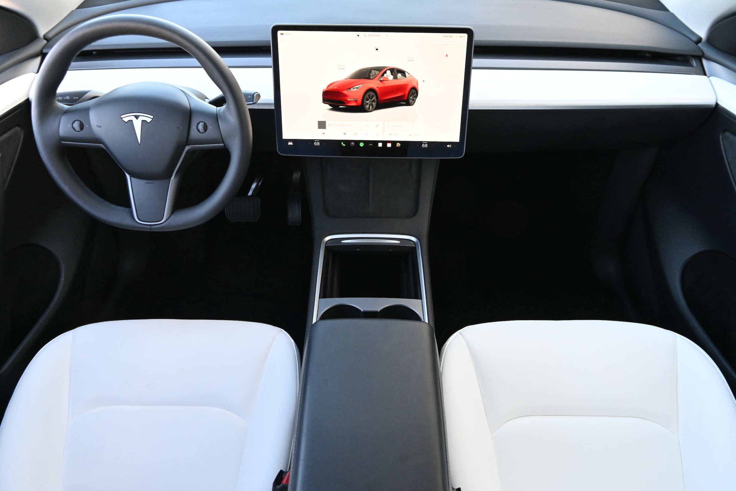 2025 Tesla Model Y Long Range photo 3
