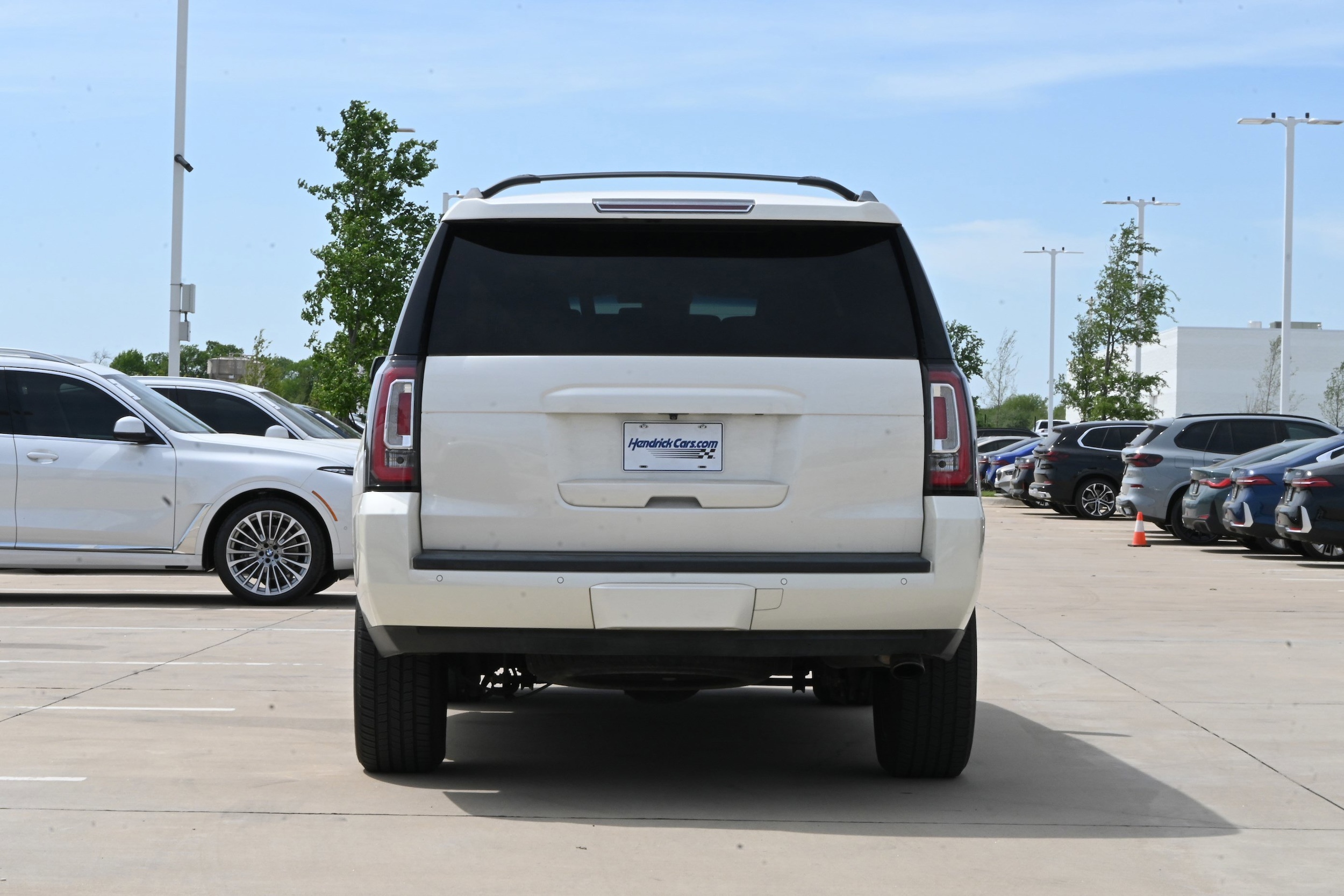 2015 GMC Yukon SLT photo 3
