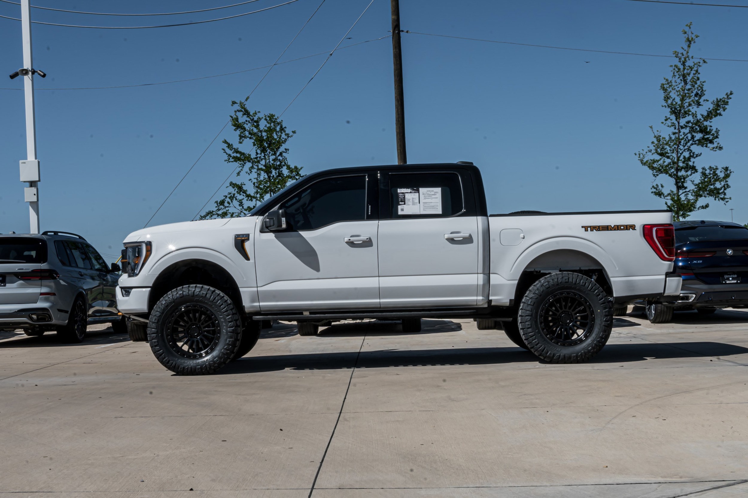 2023 Ford F-150 Tremor 4WD SuperCrew photo 5