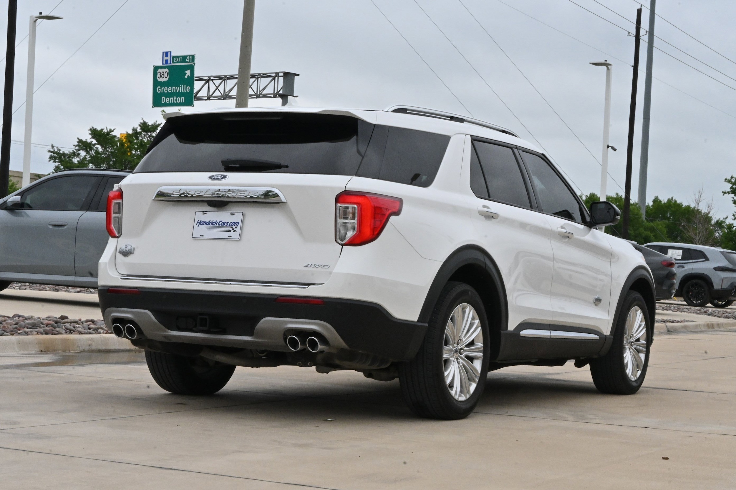2022 Ford Explorer King Ranch 4WD photo 3