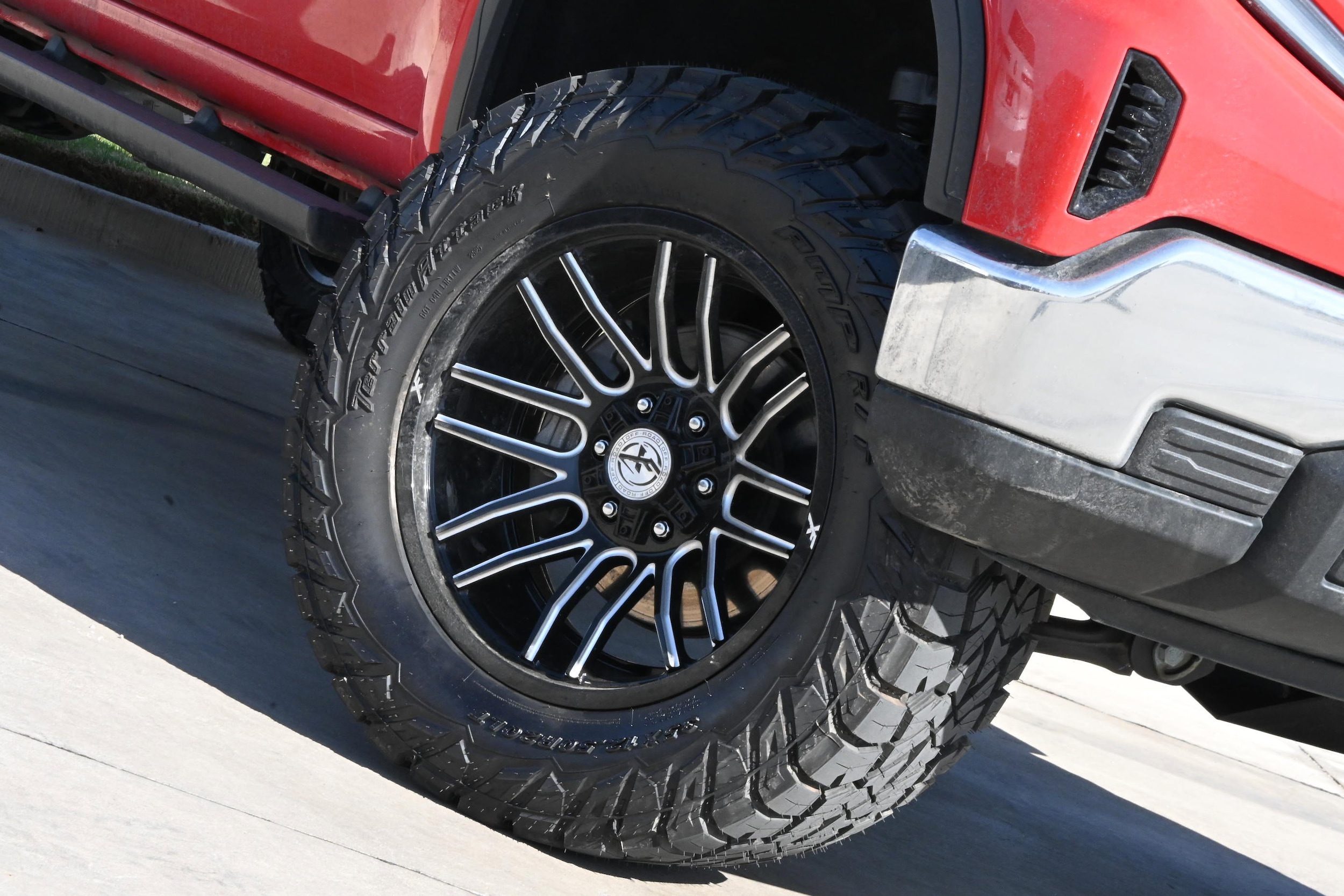 2023 GMC Sierra 1500 Pro 4WD Crew Cab photo 5