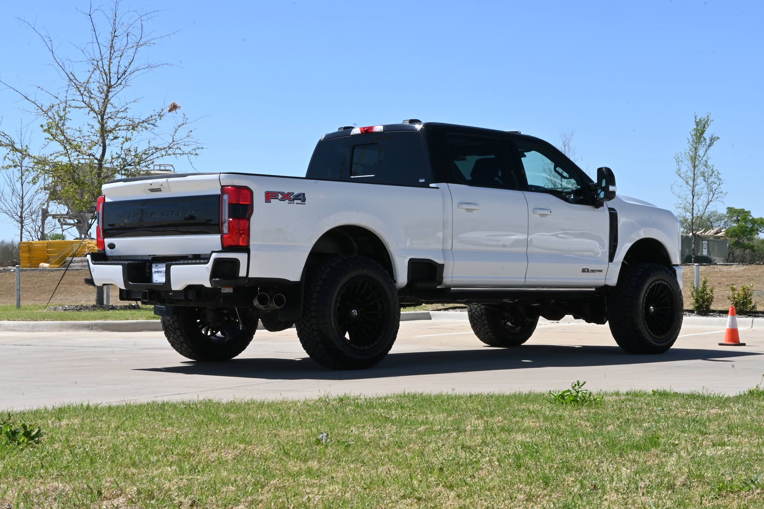 2025 Ford Super Duty F-250 SRW Platinum 4WD Crew Cab photo 3