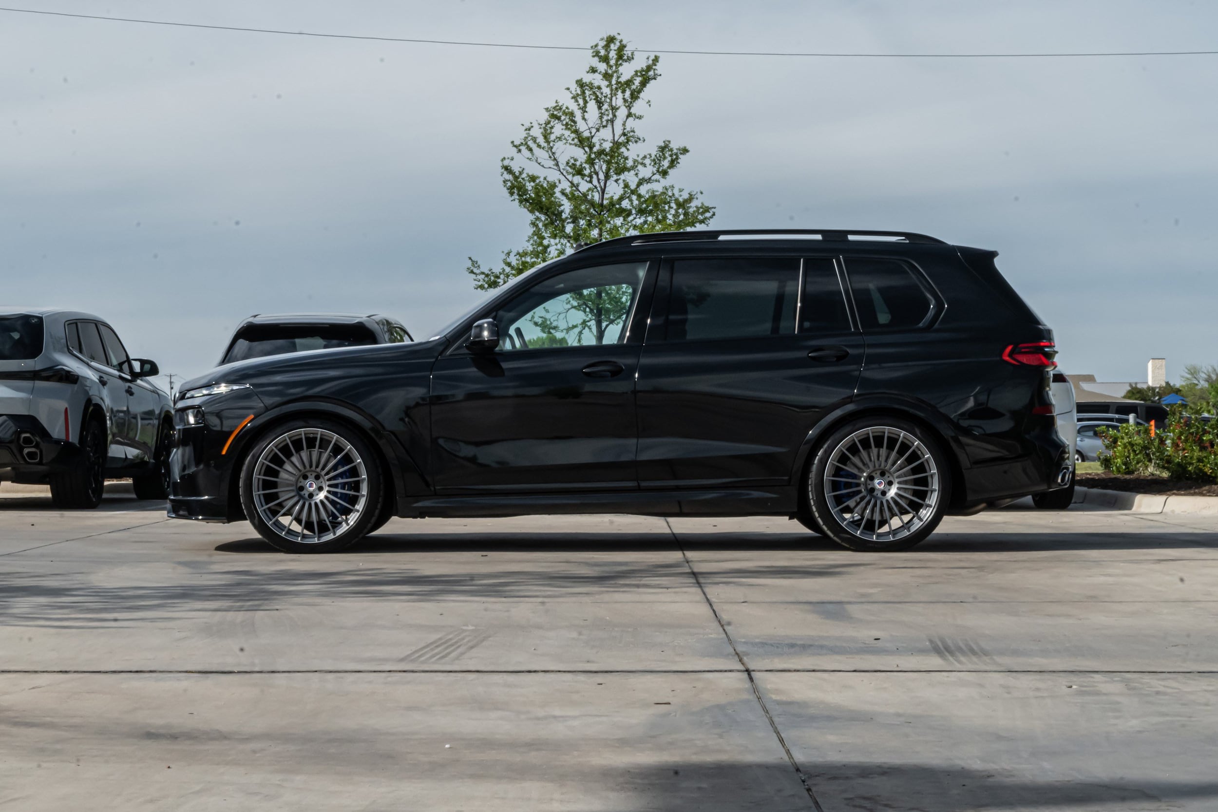 2025 BMW X7 ALPINA XB7 photo 4