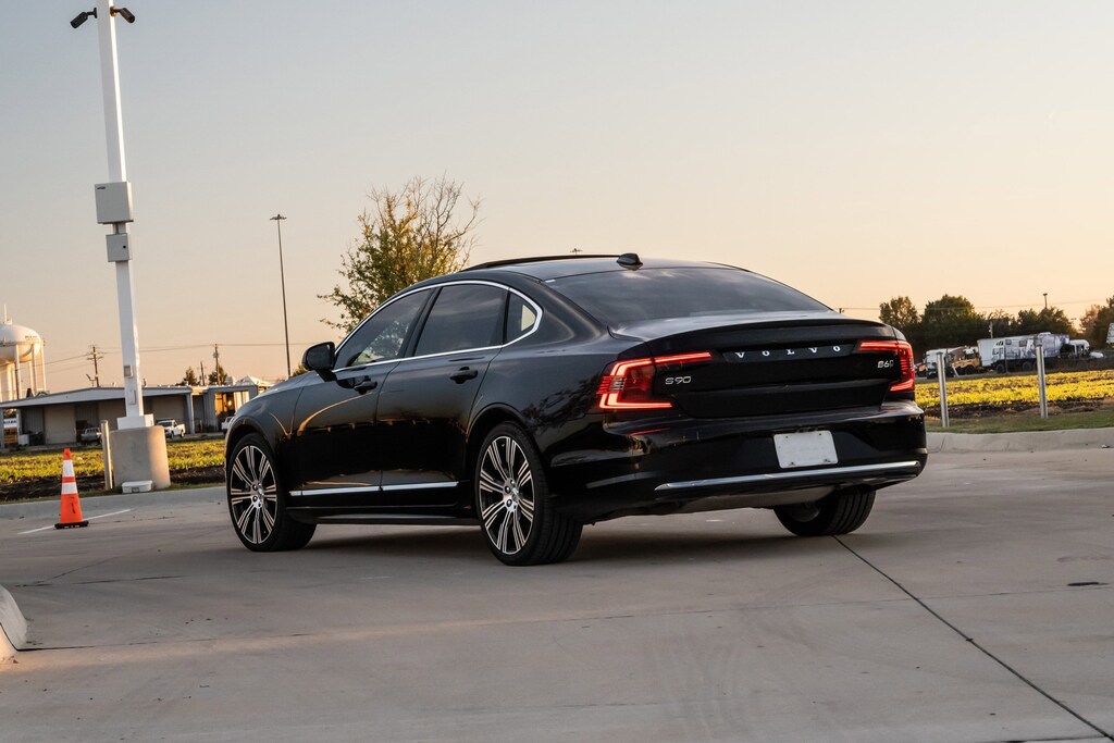 Used 2023 Volvo S90 Plus B6 AWD Sedan