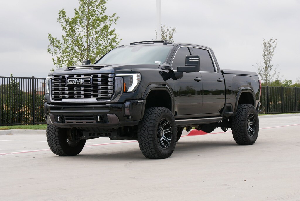 Used 2024 GMC Sierra 2500HD Denali Ultimate 4WD Crew Cab Pickup