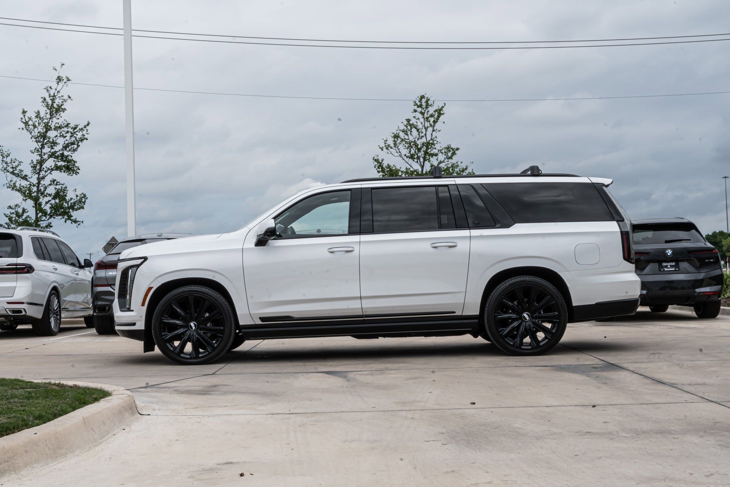 2025 CADILLAC Escalade ESV 4WD Premium Luxury Platinum photo 4