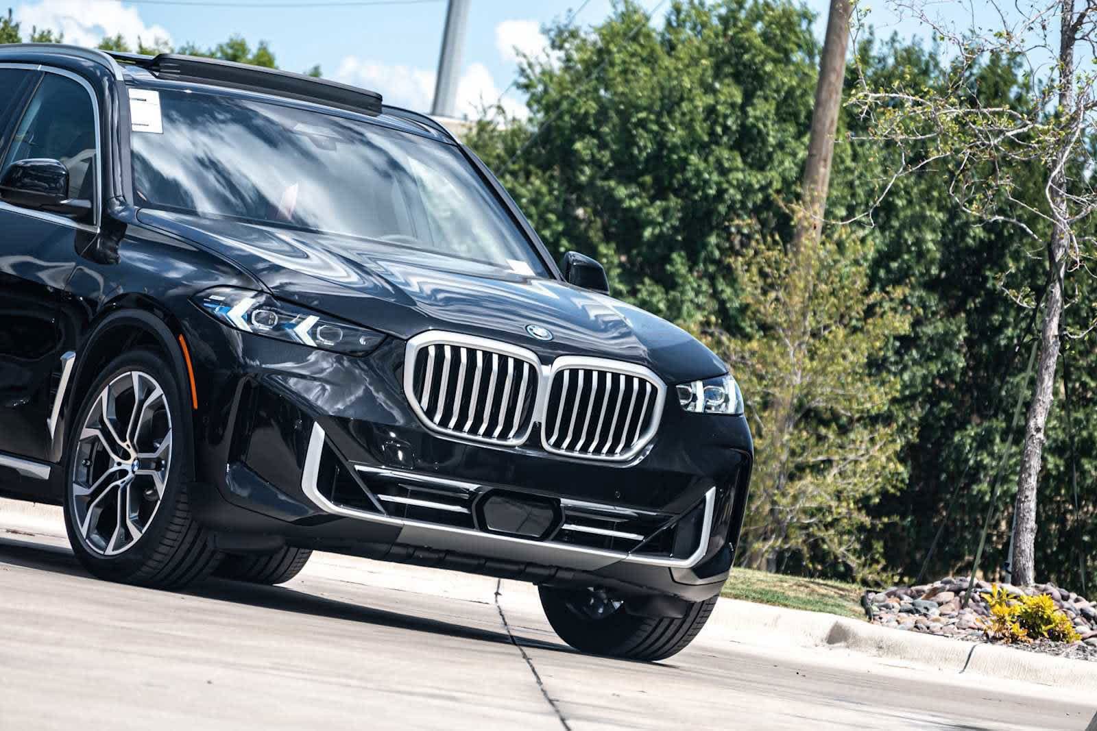 2026 BMW X5 xDrive50e photo 2
