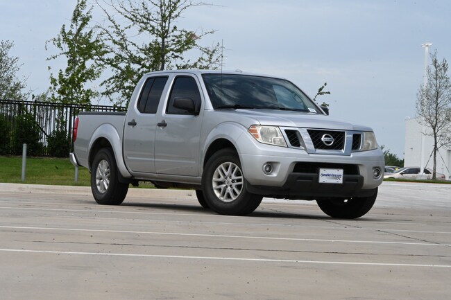 2014 Nissan Frontier SV Crew Cab Pickup
