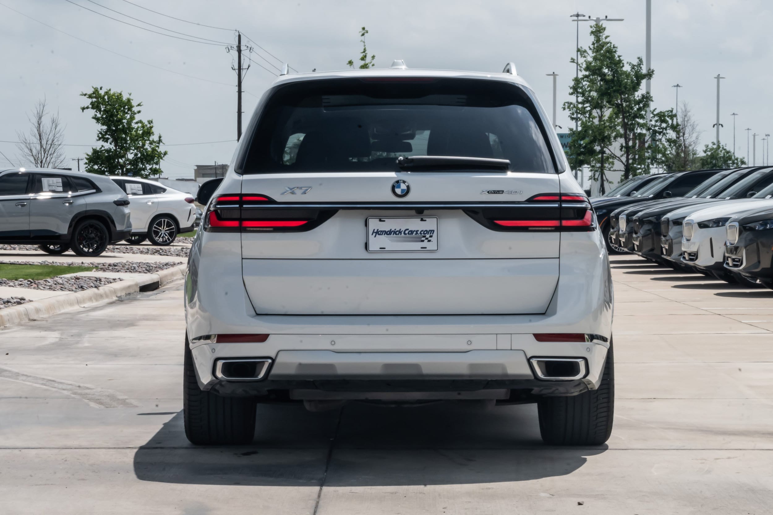 2024 BMW X7 xDrive40i photo 3