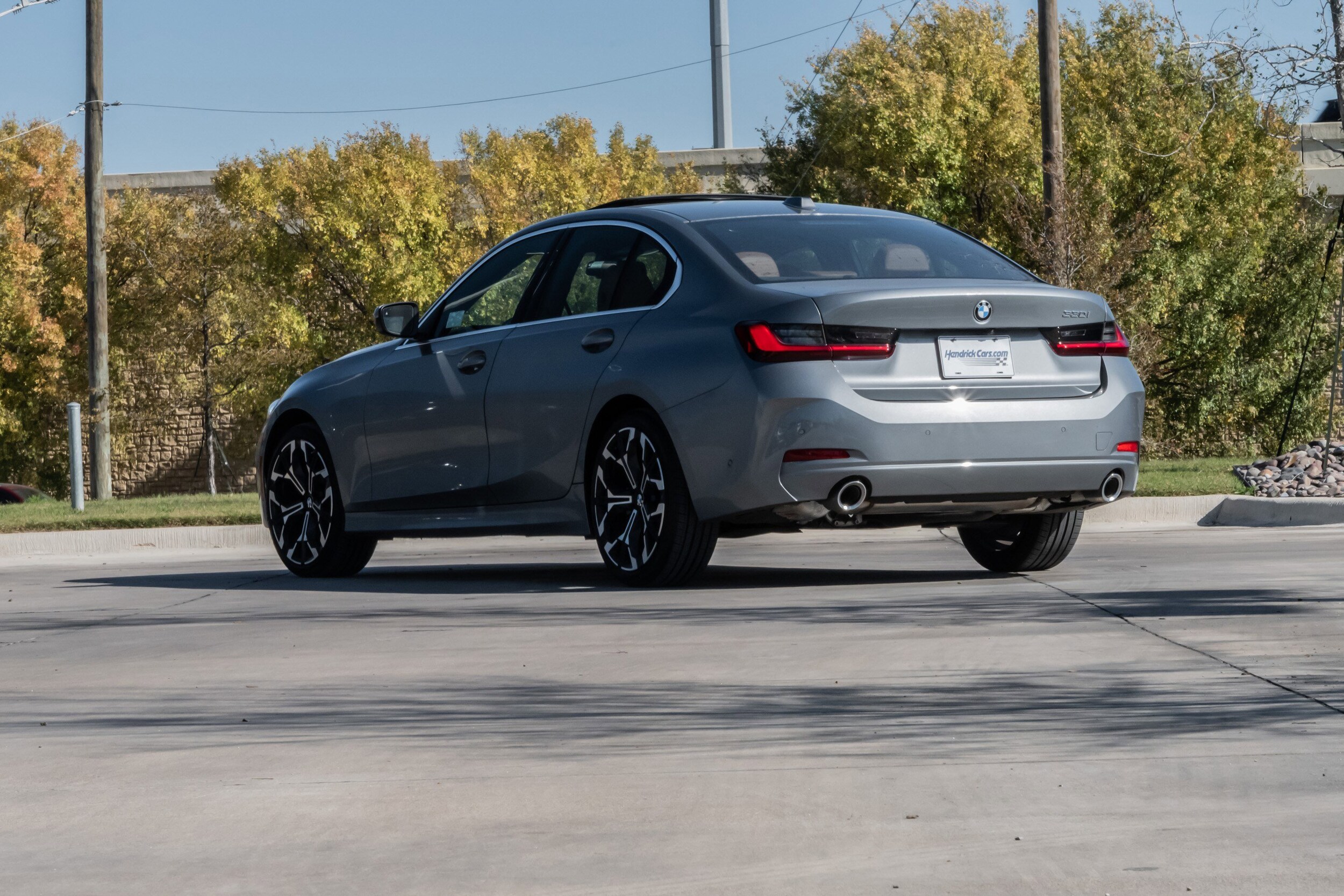 2025 Bmw 330i 3-Series photo 2