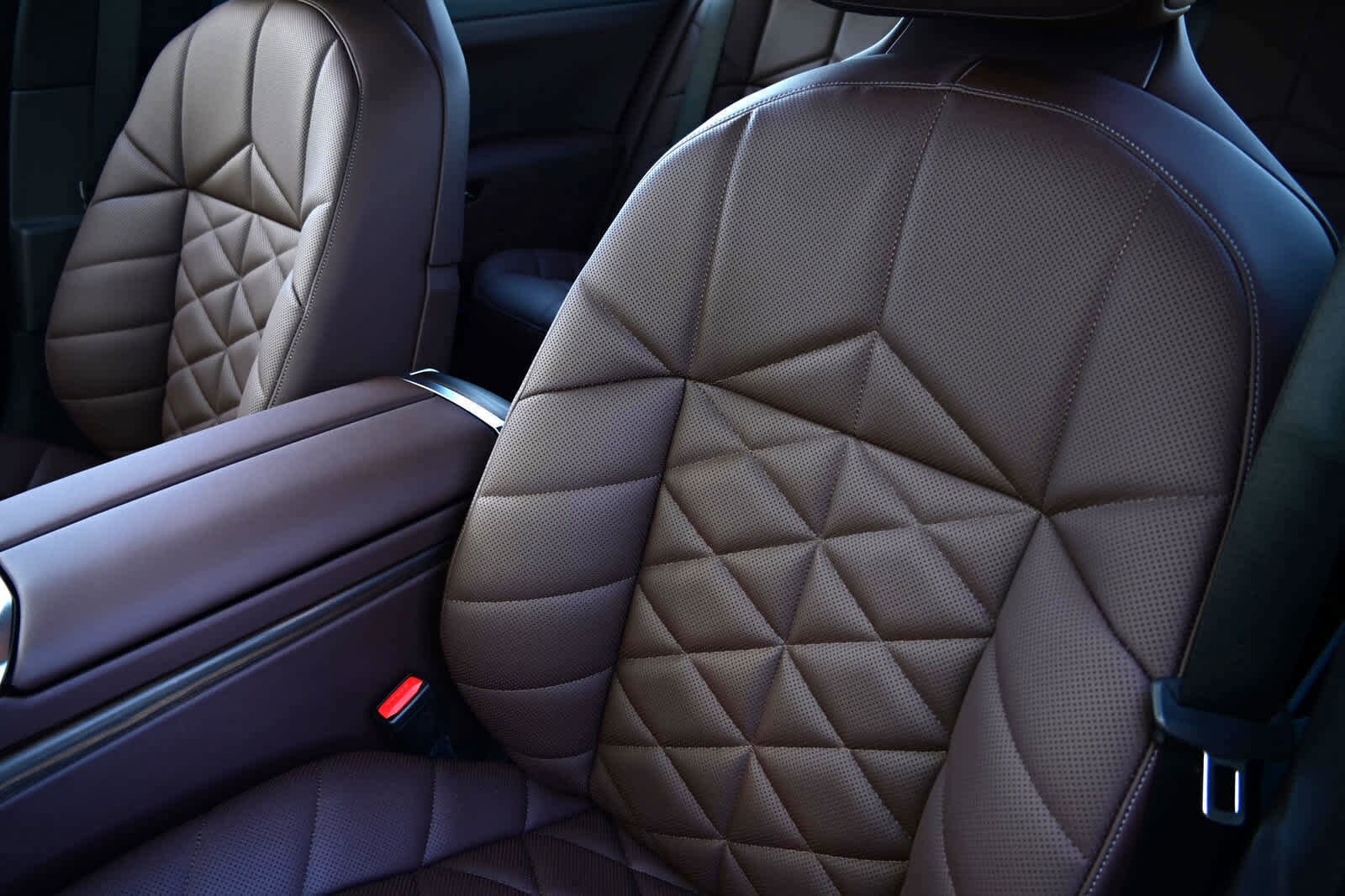 2025 BMW 7 Series 740i photo 4