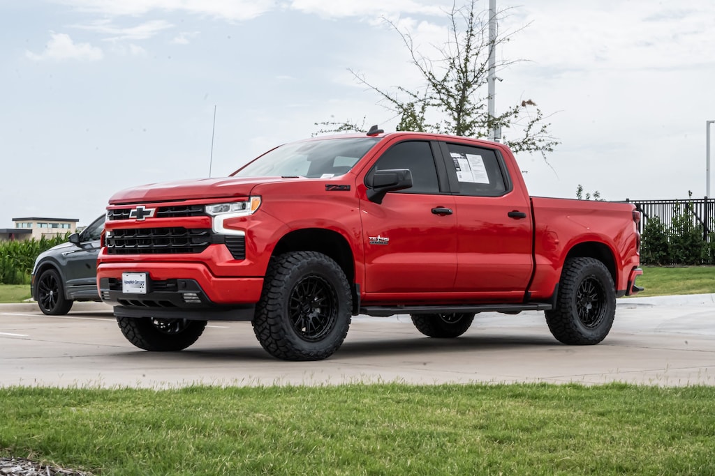 Used 2023 Chevrolet Silverado 1500 RST 4WD Crew Cab Pickup