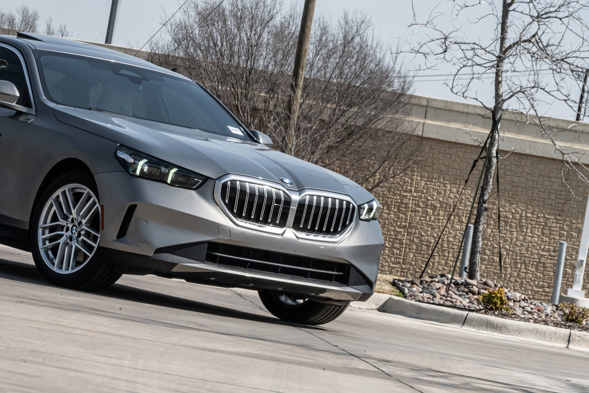 2024 BMW 5 Series 530i photo 4