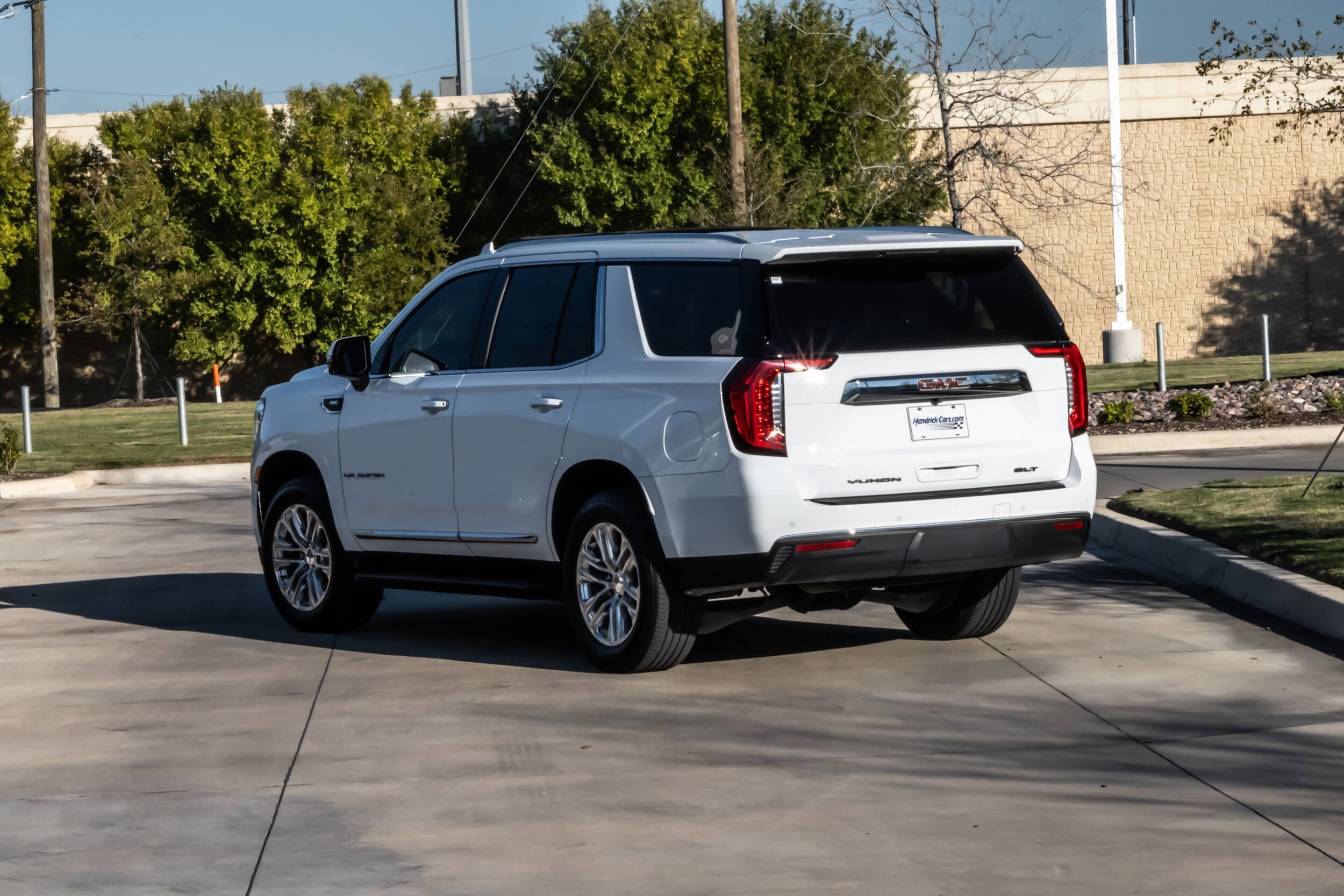 2021 Gmc Yukon SLT photo 2