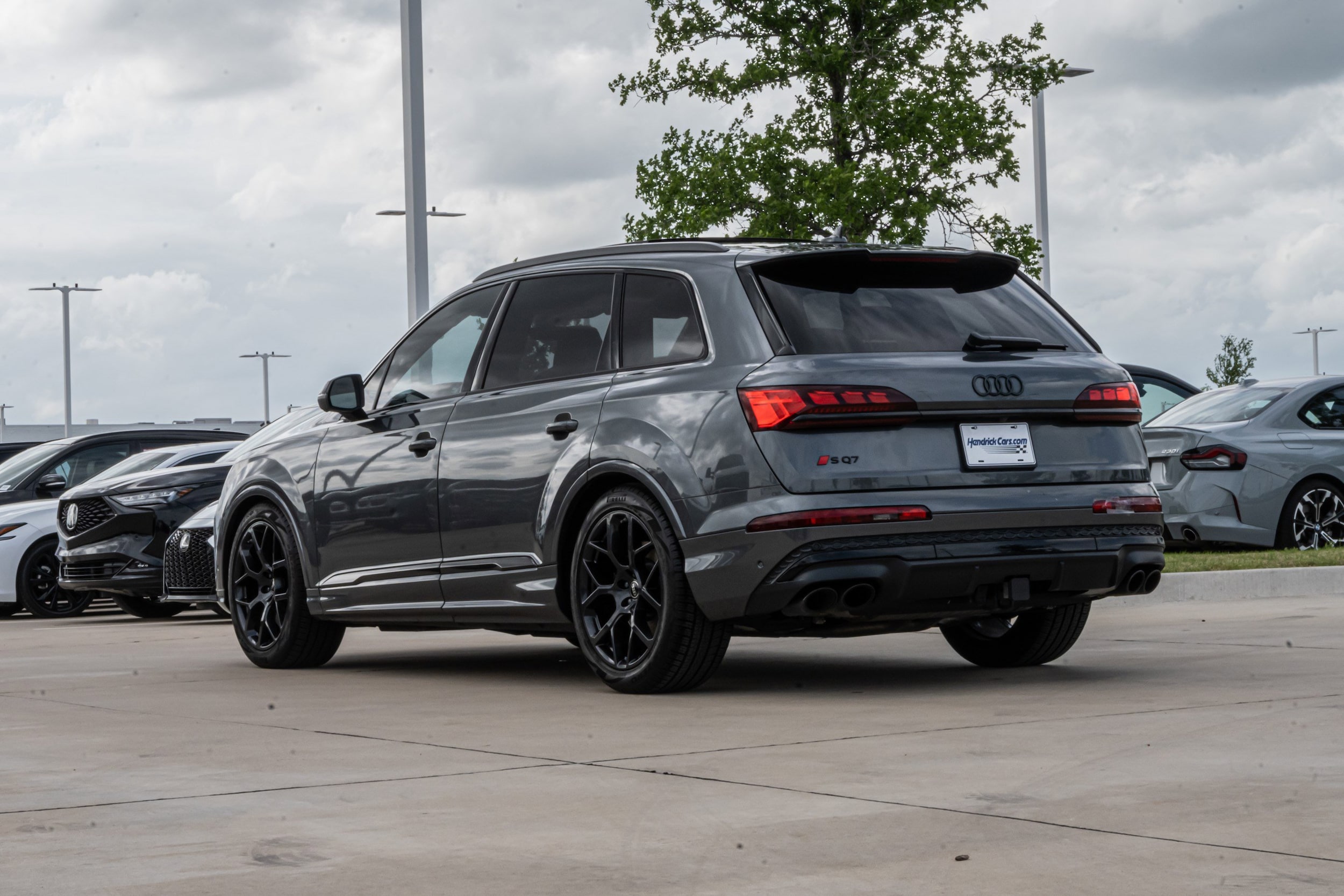 2025 Audi SQ7 Prestige quattro photo 5