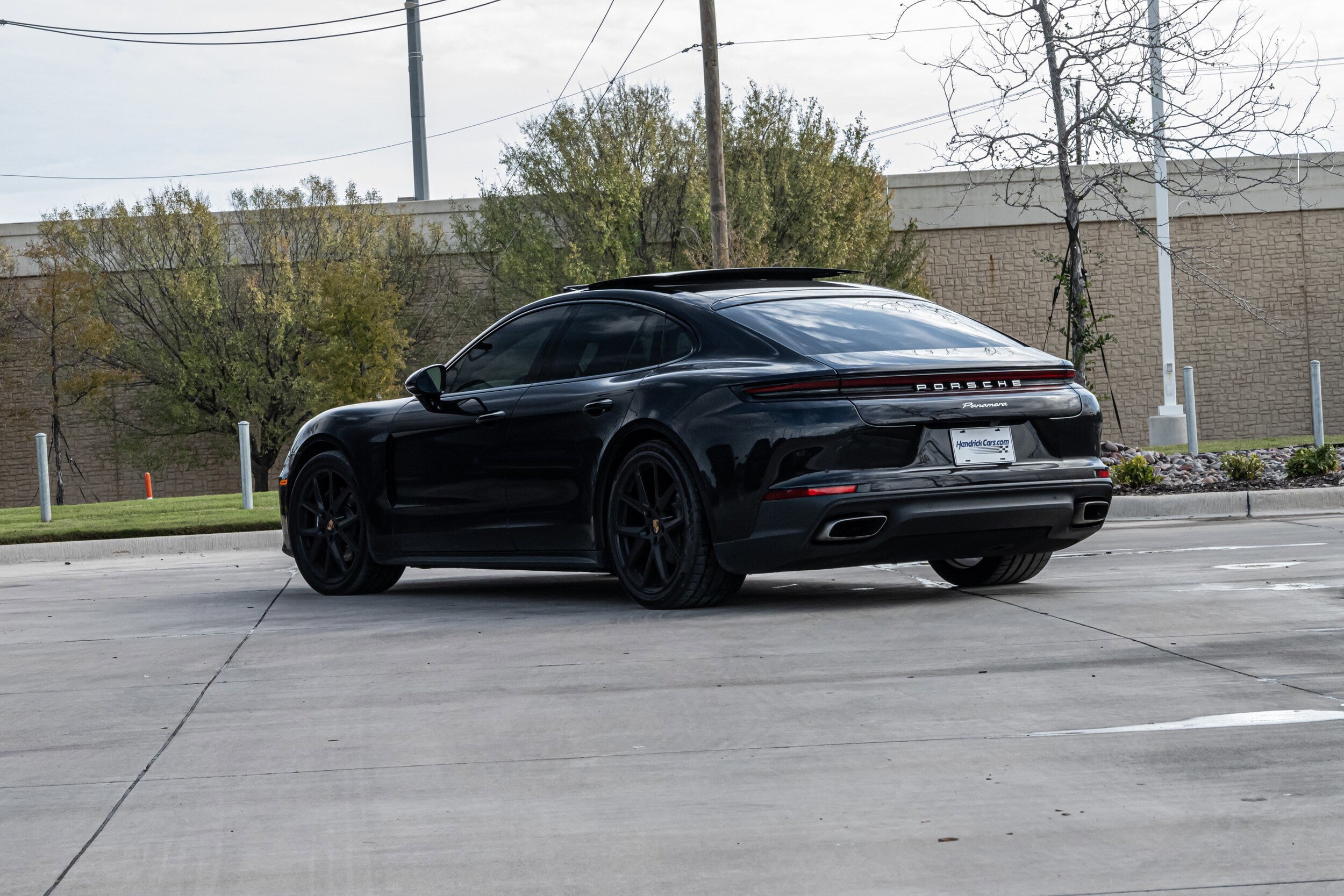 2024 Porsche Panamera 4 photo 2