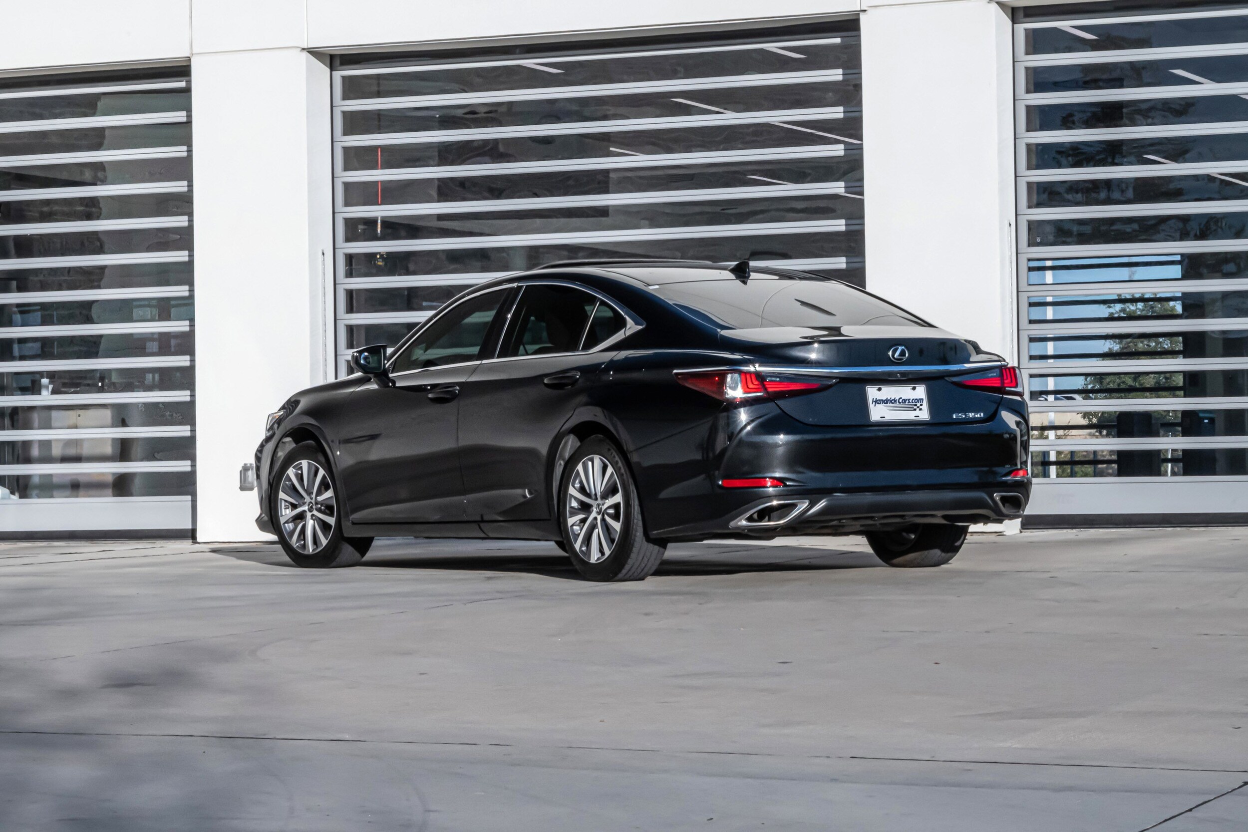 2021 Lexus ES 350 photo 2