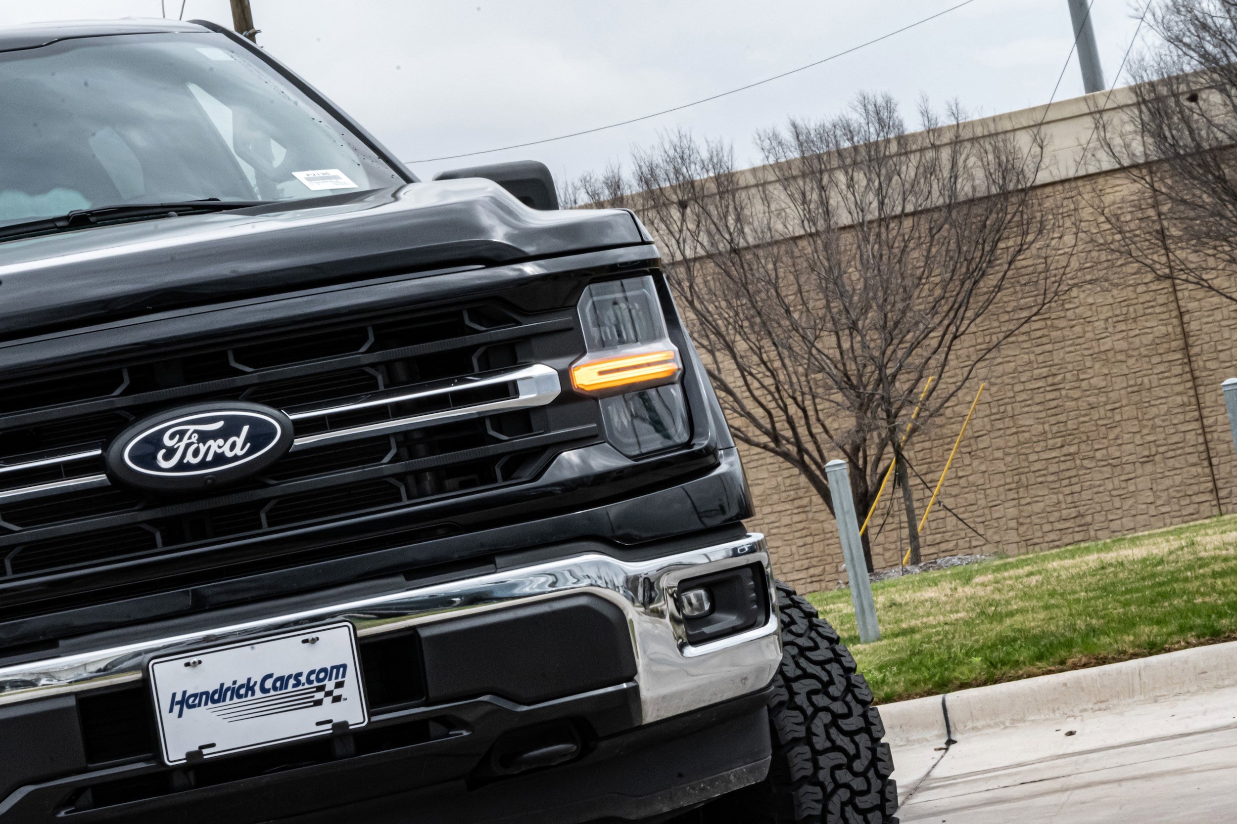 2024 Ford F-150 XLT 4WD SuperCrew photo 5