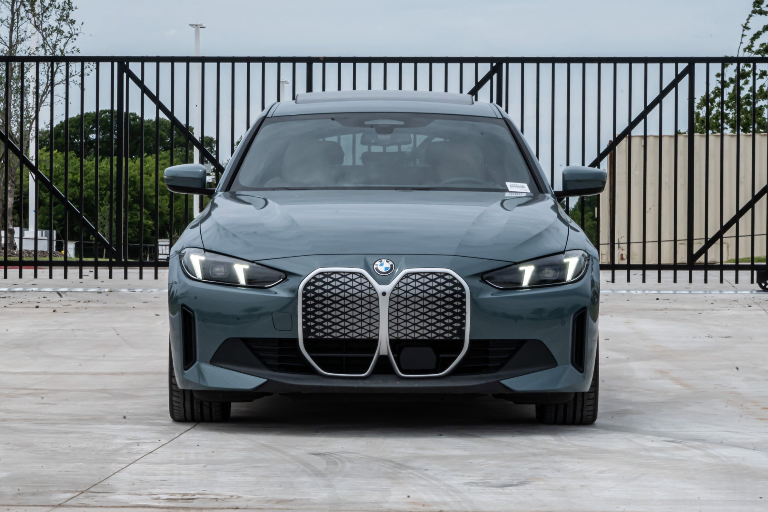 2026 BMW i4 xDrive40 Gran Coupe photo 2
