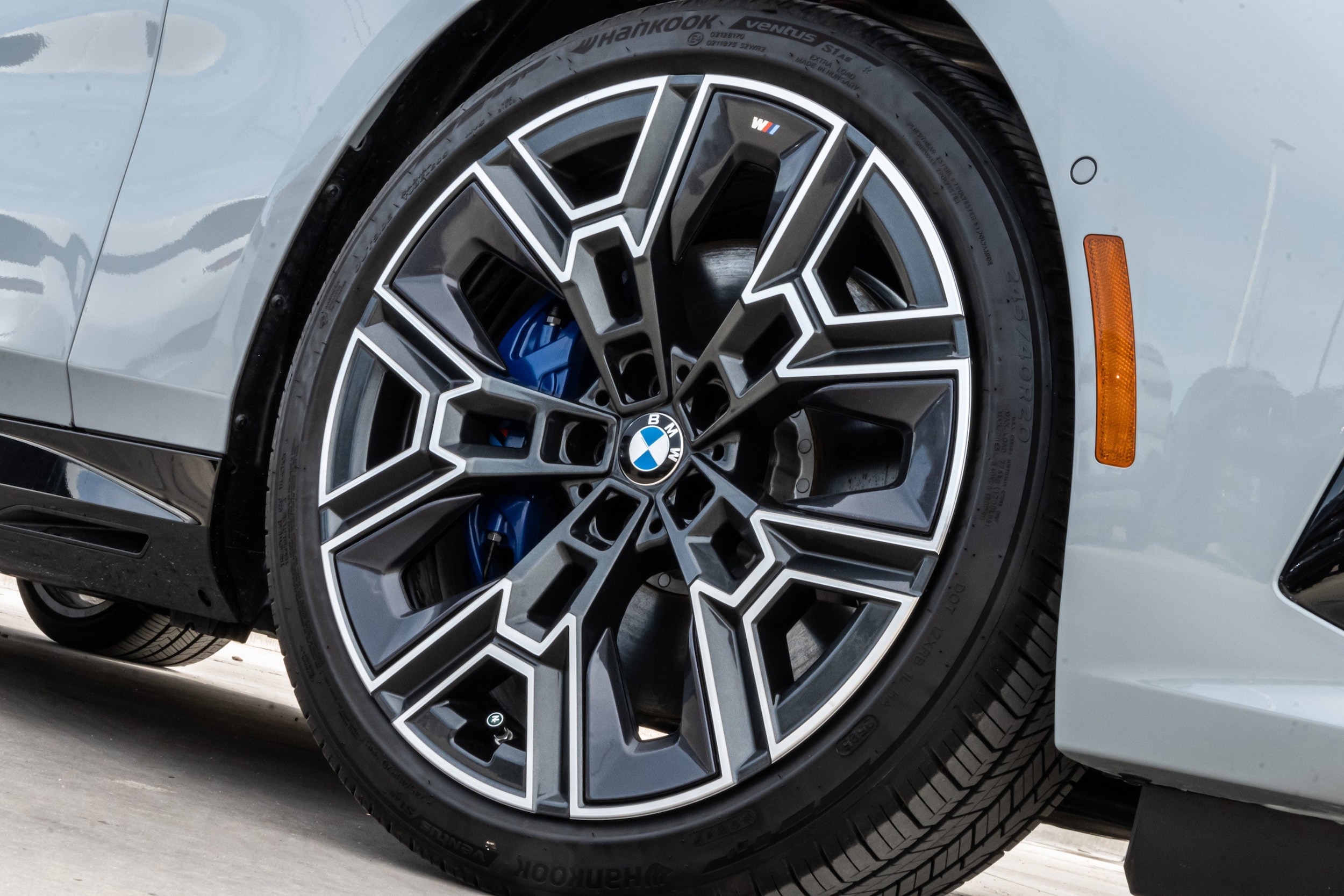 2026 BMW i5 eDrive40 photo 3