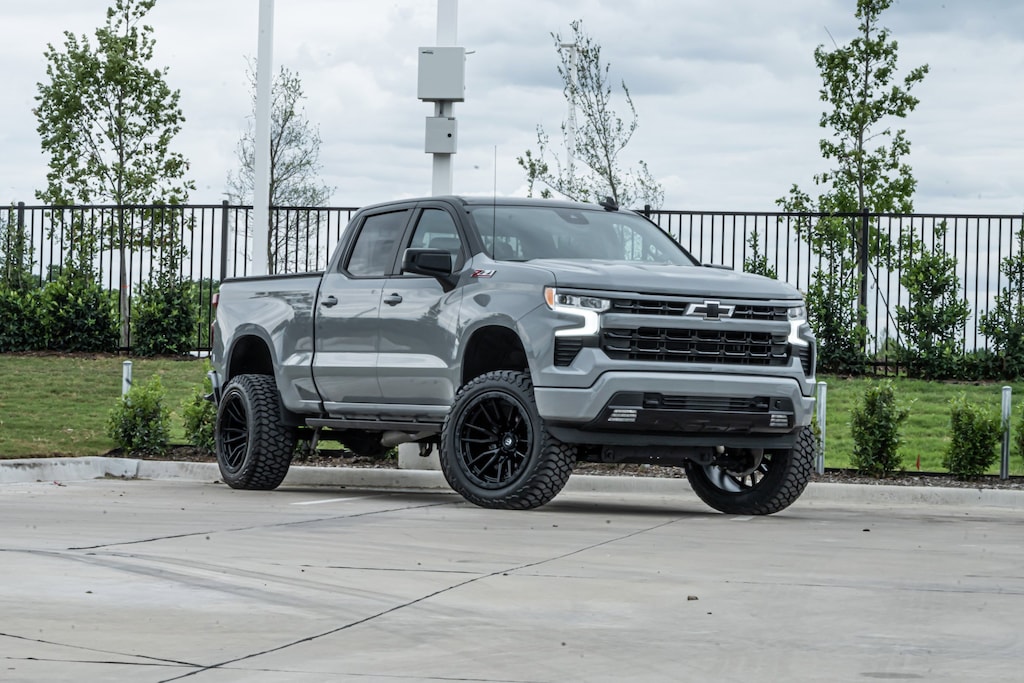 Used 2024 Chevrolet Silverado 1500 RST 4WD Crew Cab Pickup