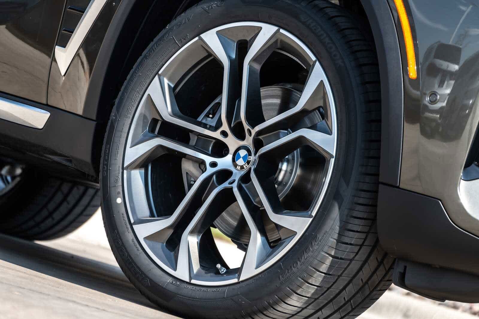 2026 BMW X5 sDrive40i photo 3