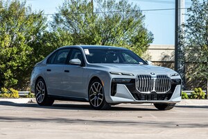 2025 BMW 7 Series 740i Sedan