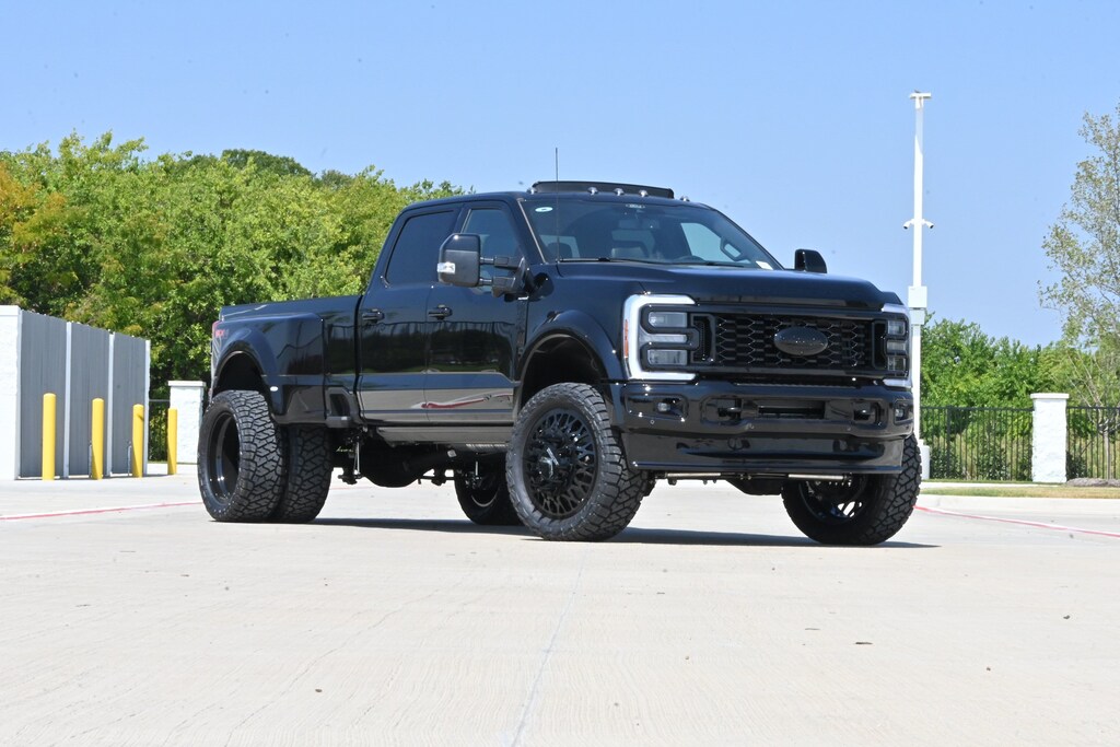 Used 2026 Ford Super Duty F-450 DRW Platinum 4WD Crew Cab Pickup