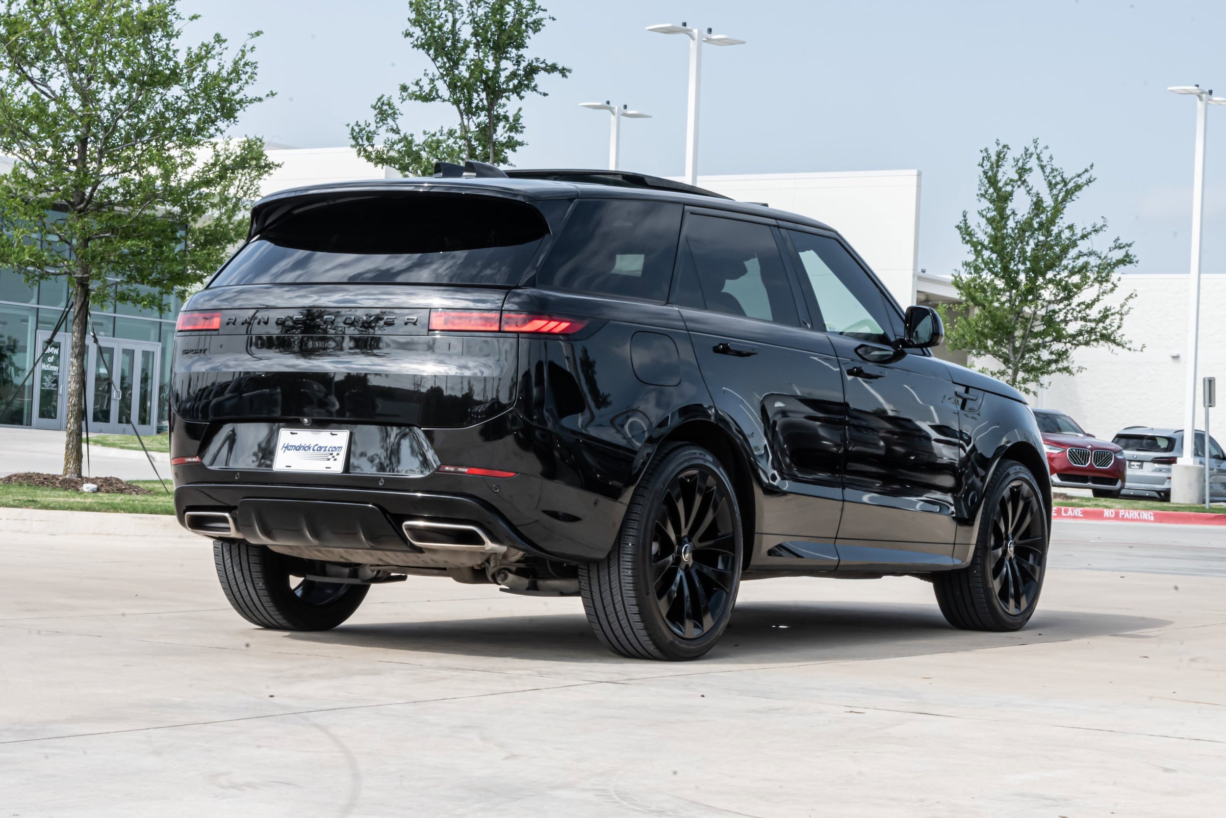2025 Land Rover Range Rover Sport Dynamic SE photo 3