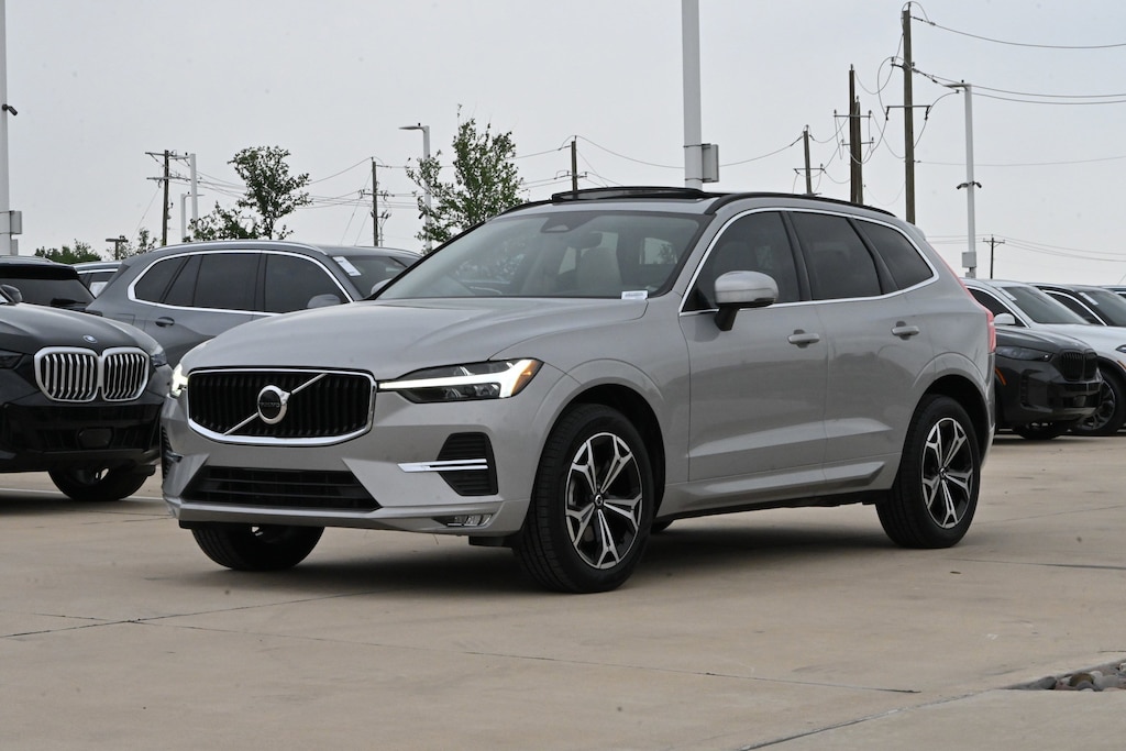 Used 2022 Volvo XC60 Momentum SUV