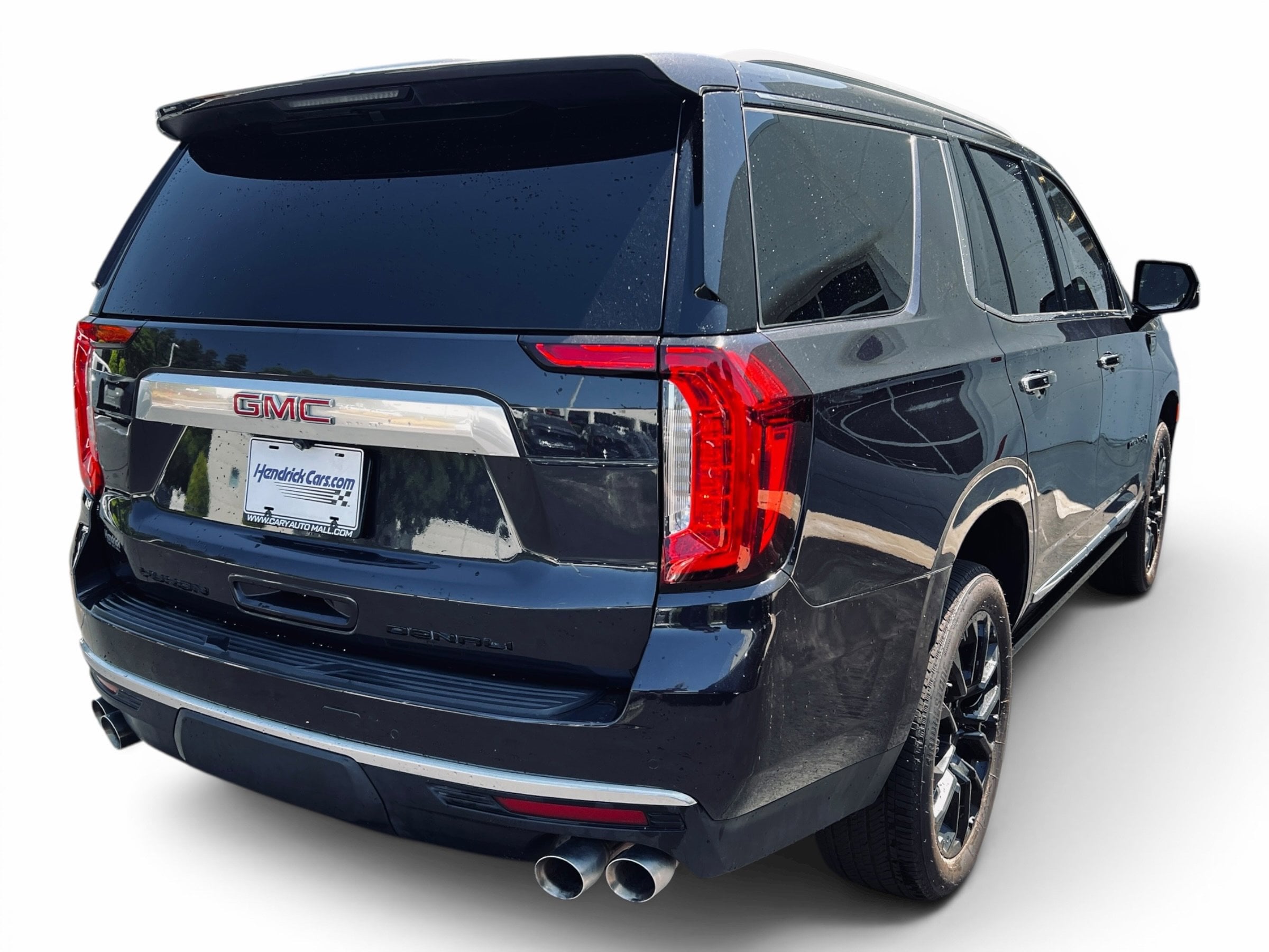 2023 GMC Yukon Denali photo 3