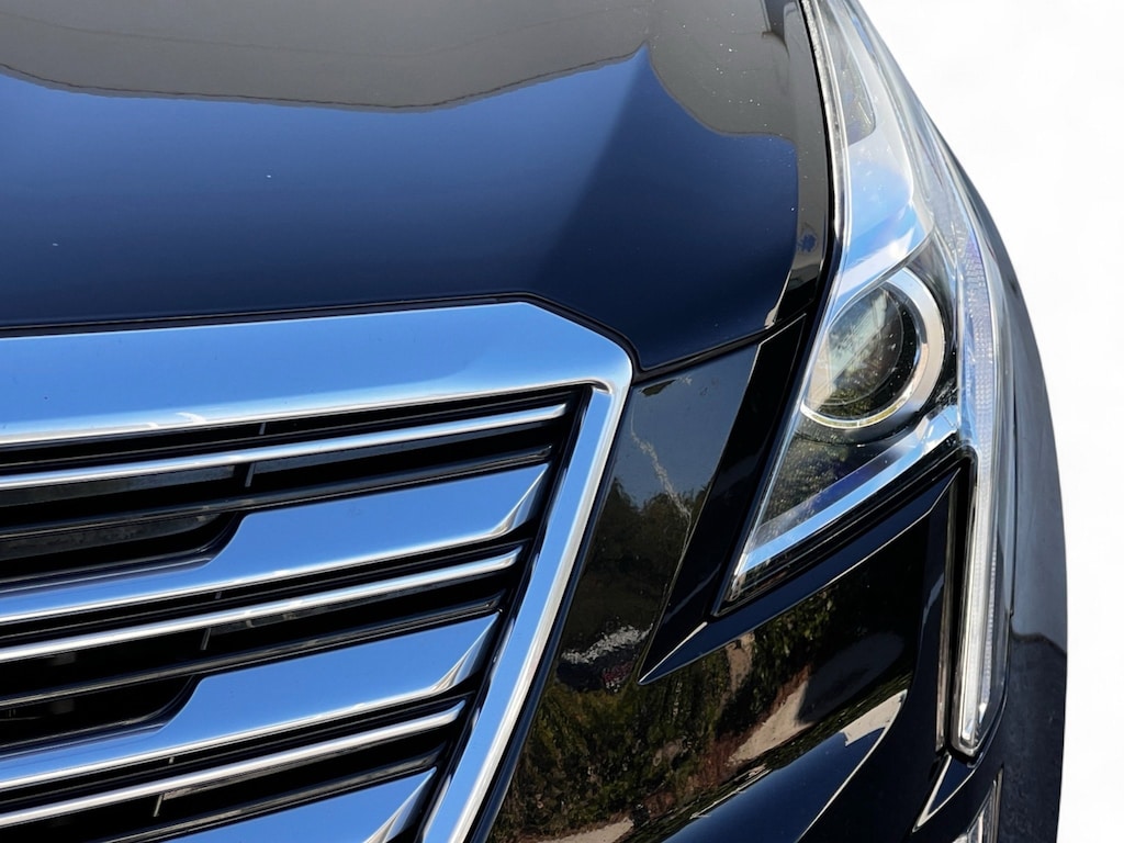 Used 2017 CADILLAC XT5 Luxury FWD SUV