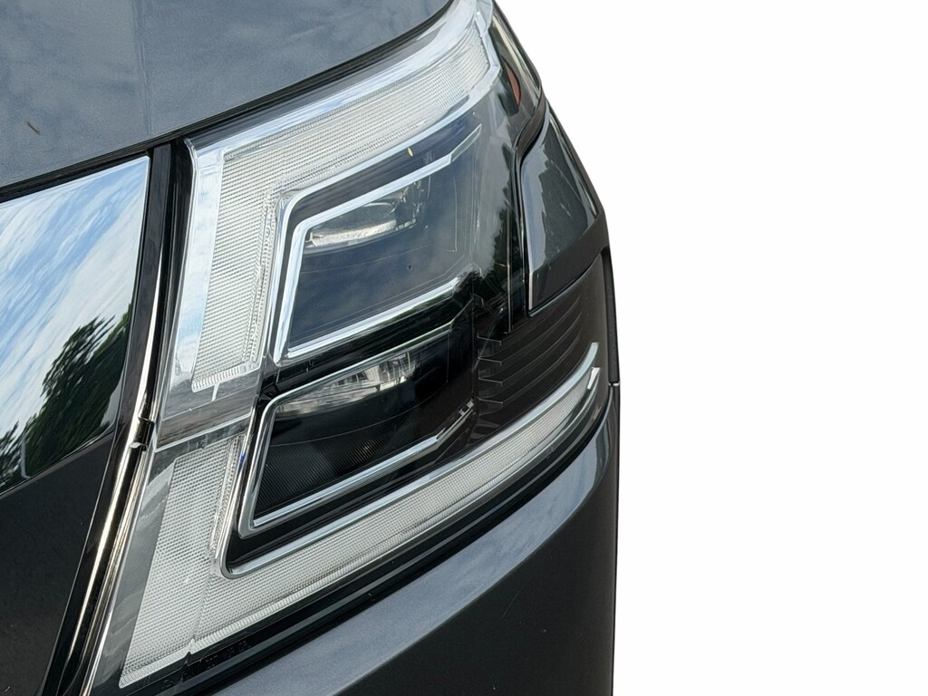 Used 2024 Nissan Armada Platinum SUV