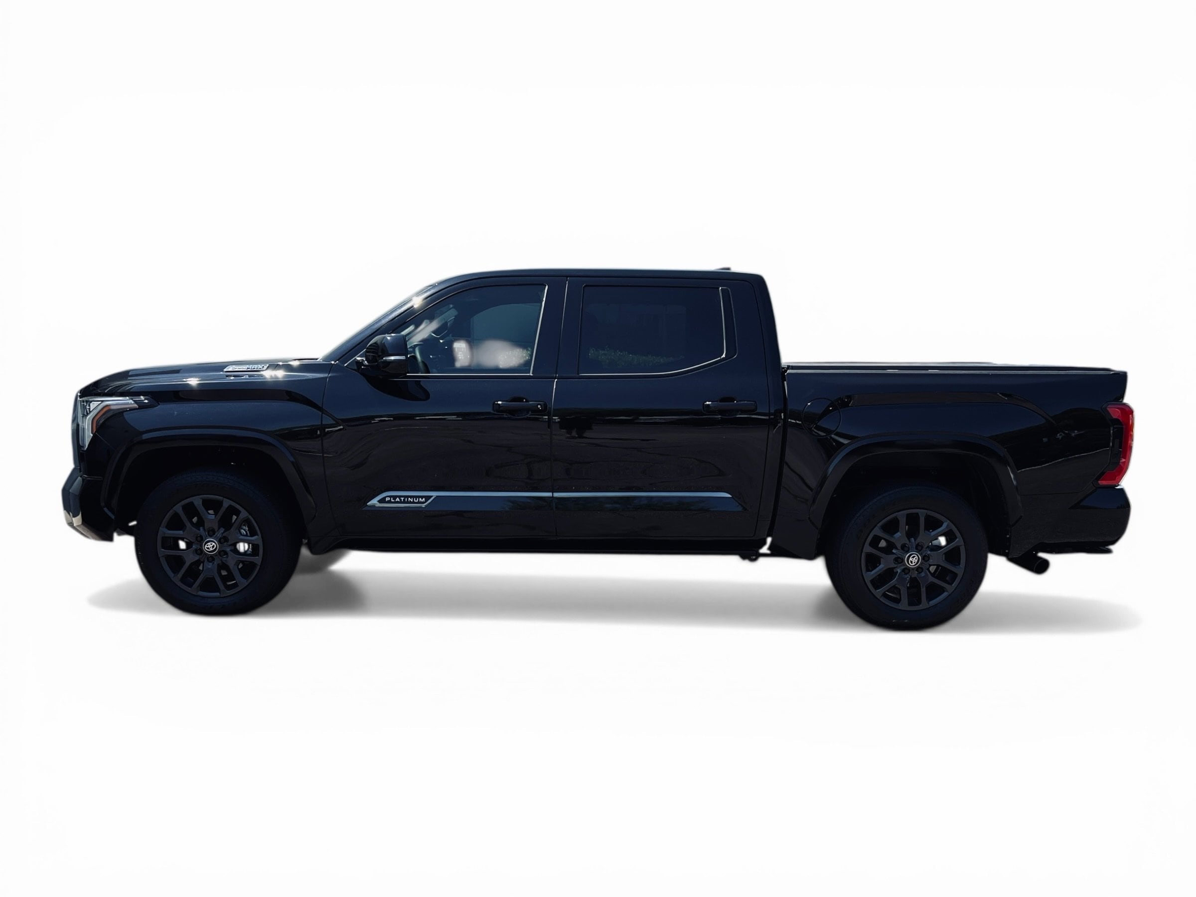 2025 Toyota Tundra 4WD Platinum Hybrid photo 4