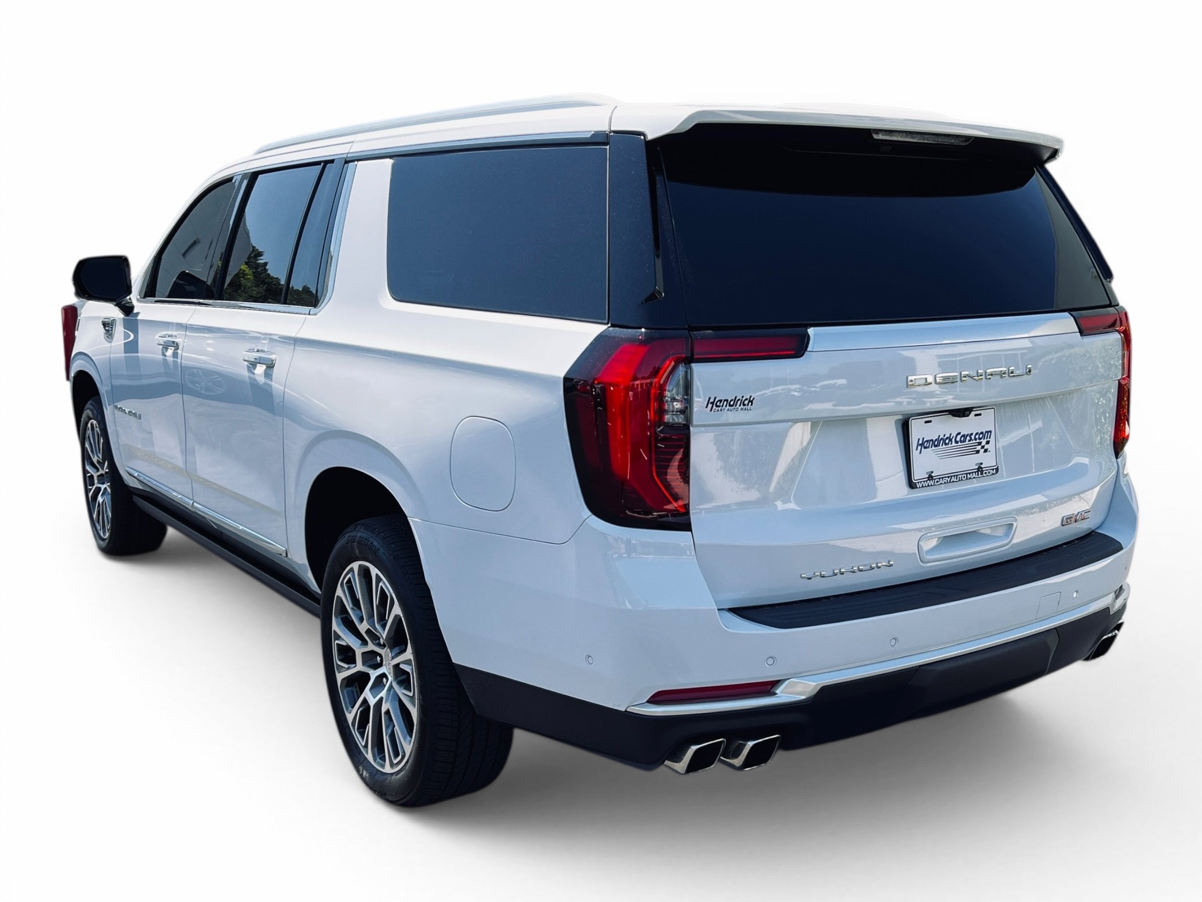 2026 GMC Yukon XL Denali photo 5