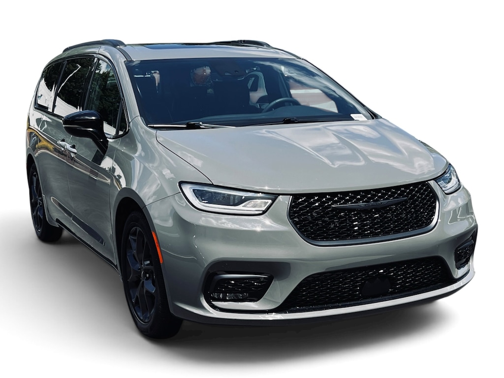 Used 2025 Chrysler Pacifica Limited Minivan