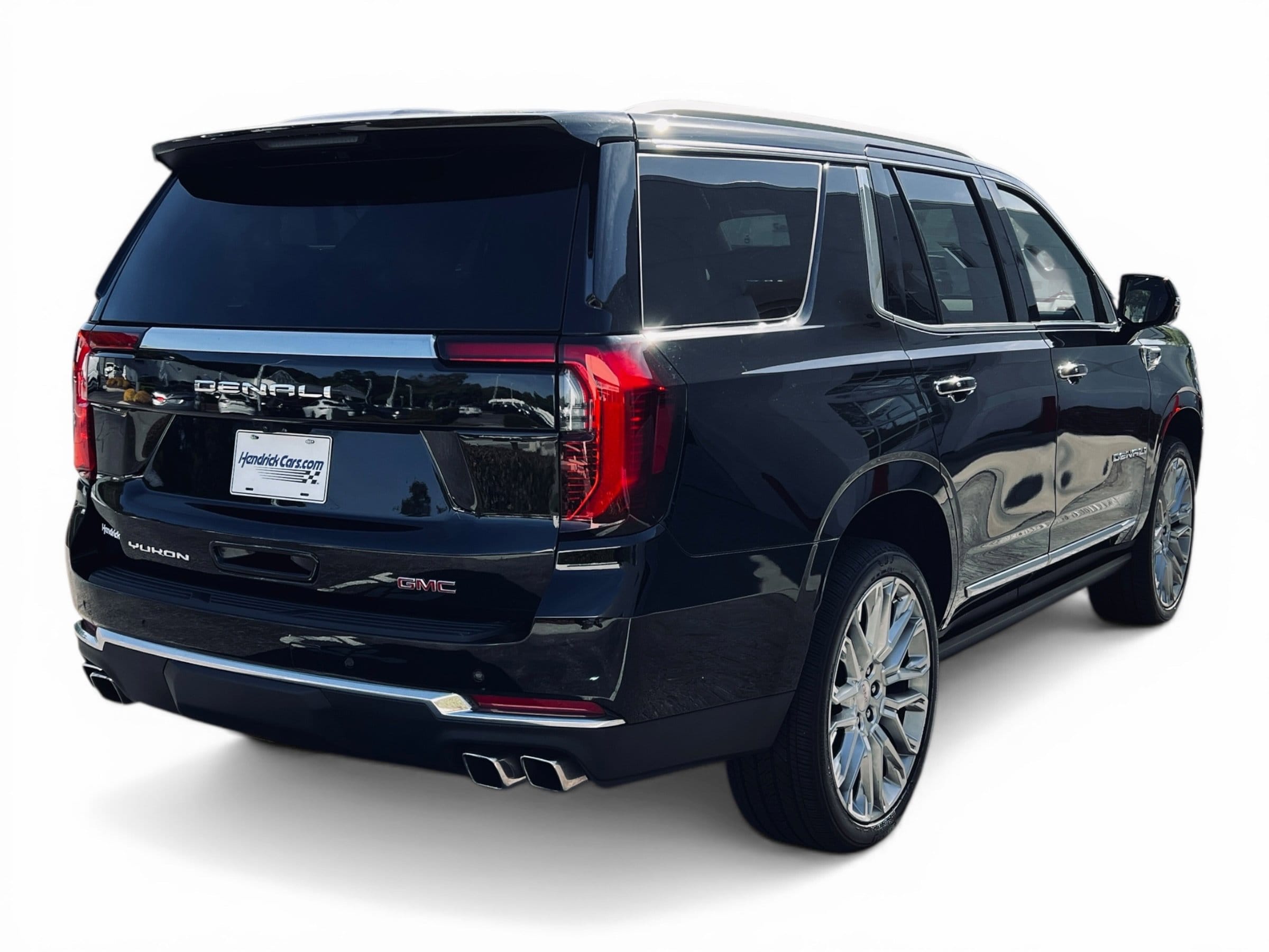 2025 GMC Yukon Denali photo 3