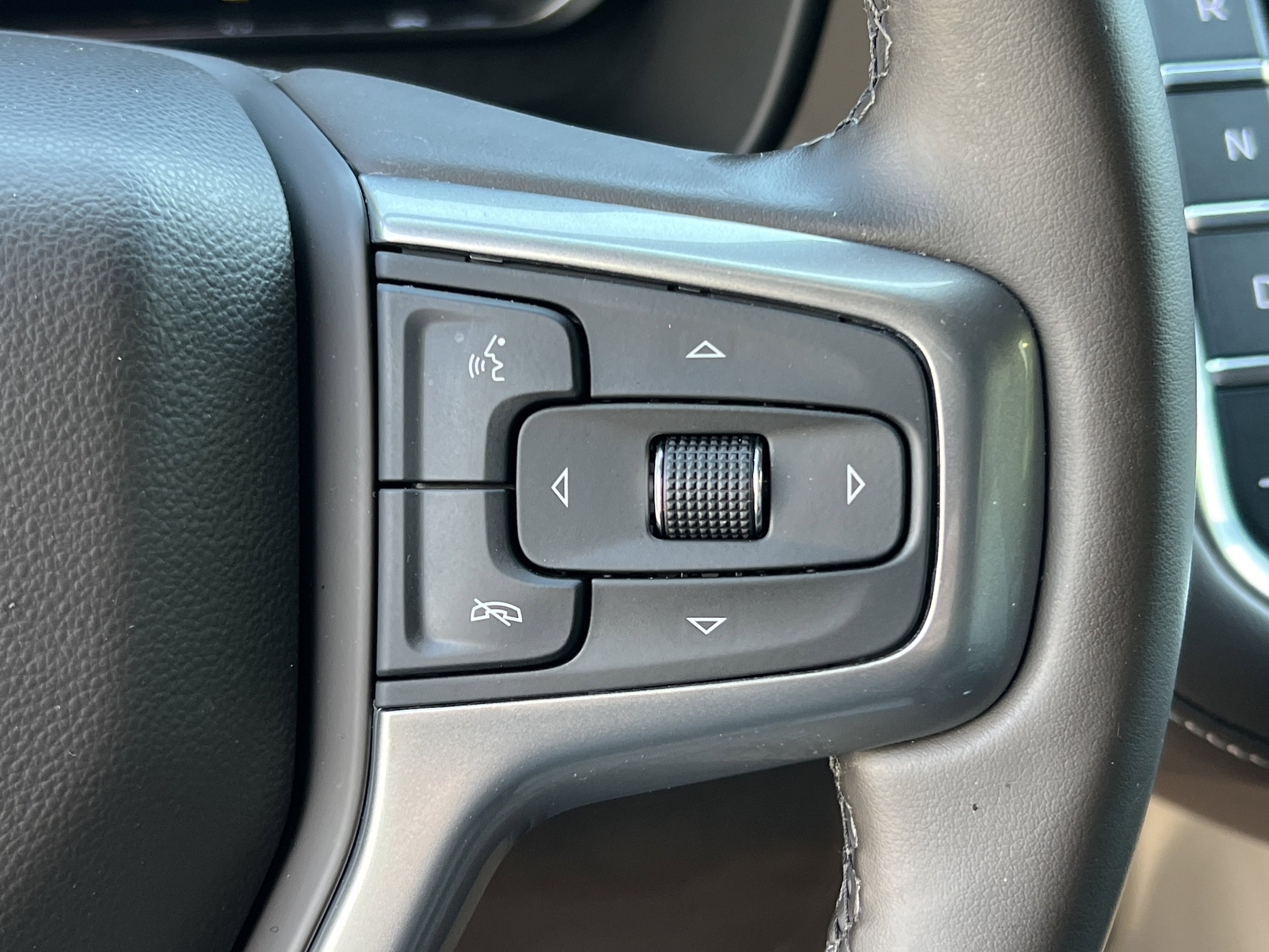 2024 Chevrolet Tahoe Z71 photo 5