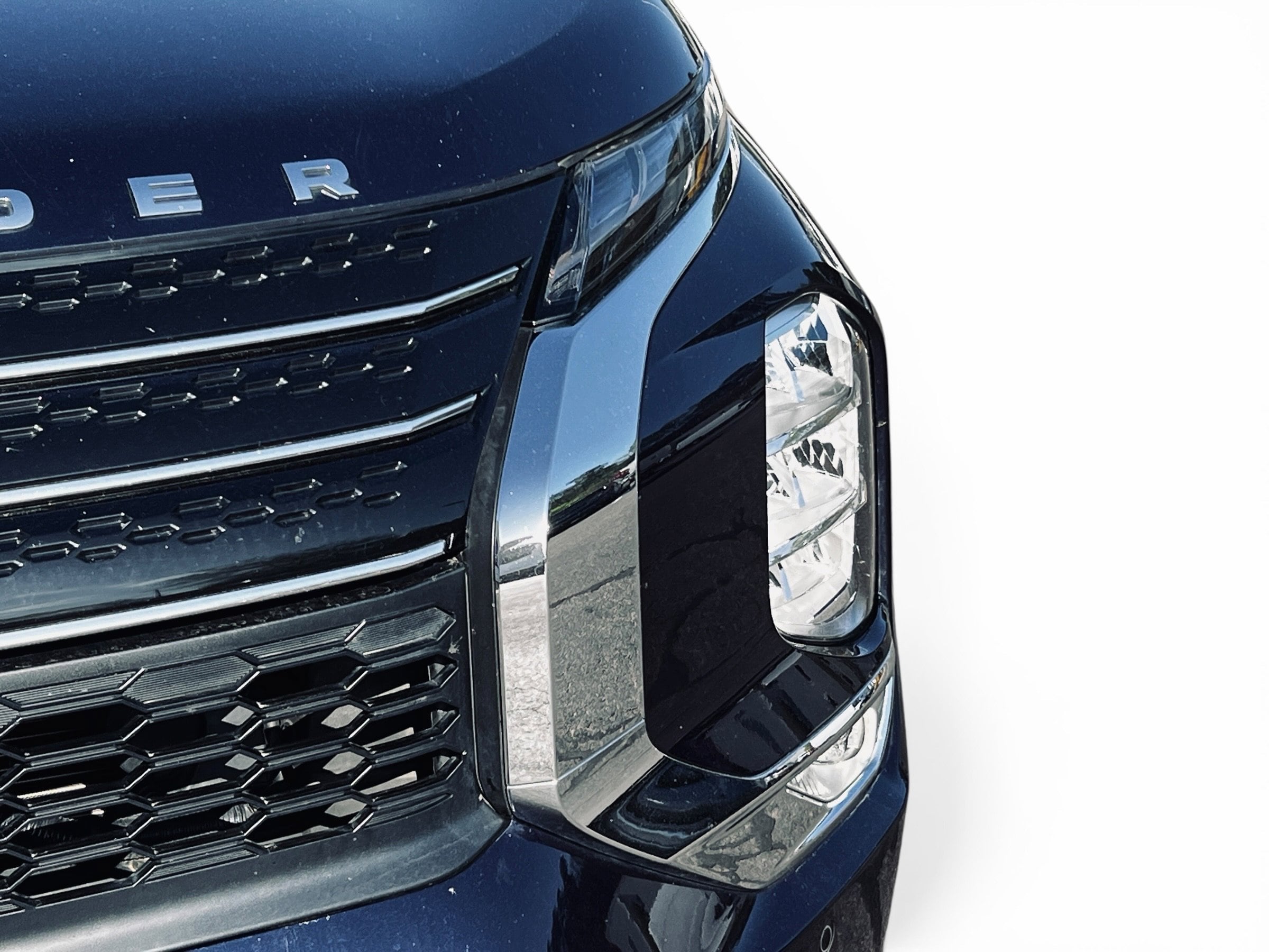 2022 Mitsubishi Outlander SEL Special Edition photo 4