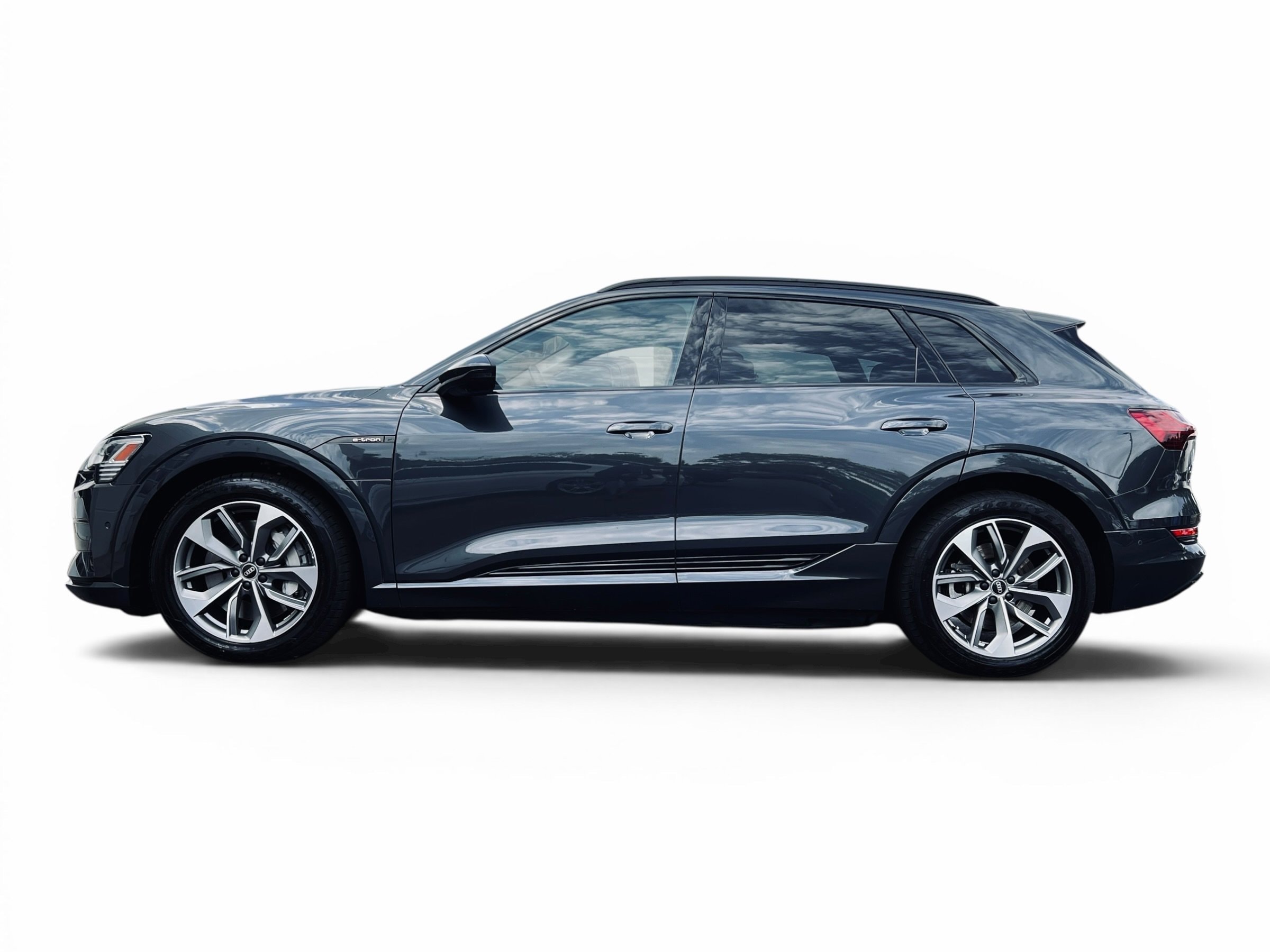 2021 Audi e-tron Premium Plus photo 4