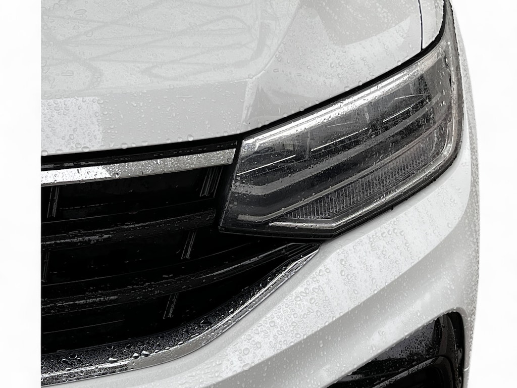 Used 2023 Volkswagen Tiguan SE R-Line Black SUV