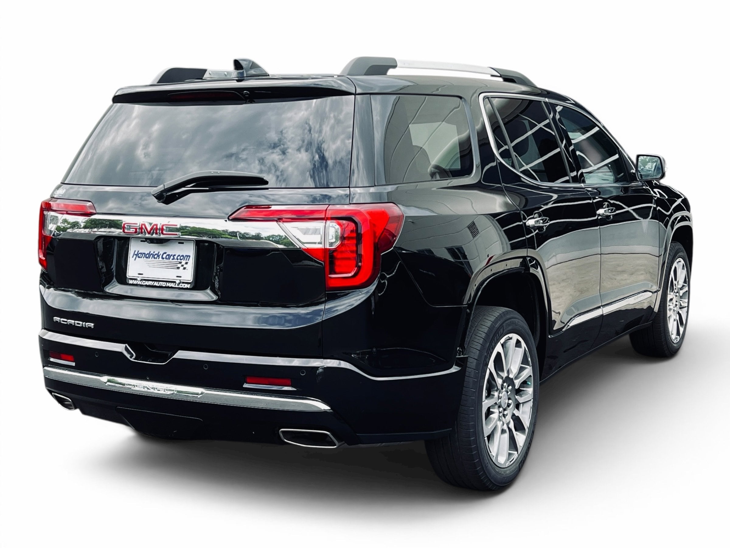 2023 GMC Acadia Denali photo 3